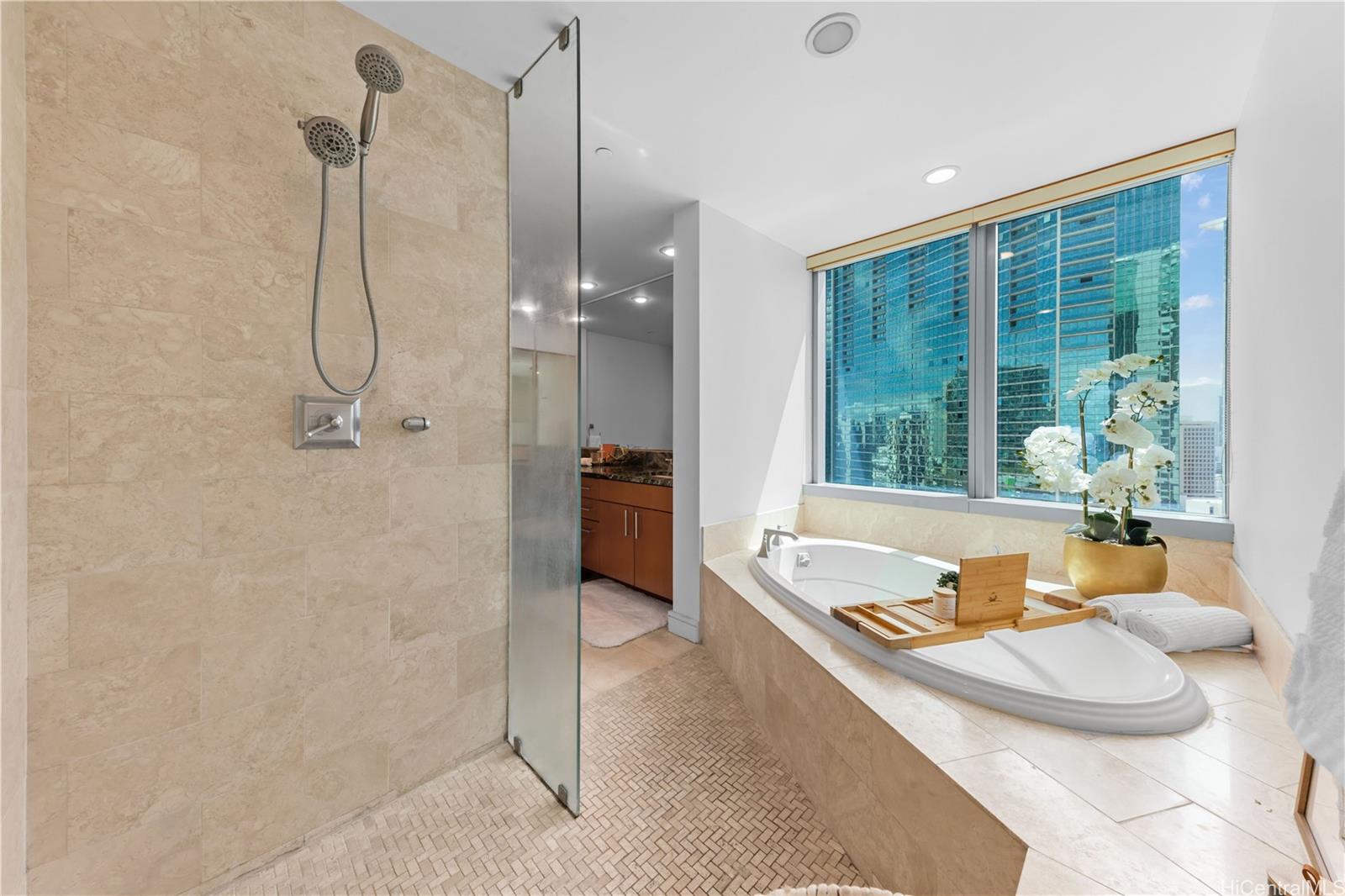 Hokua At 1288 Ala Moana condo # 21A, Honolulu, Hawaii - photo 16 of 25