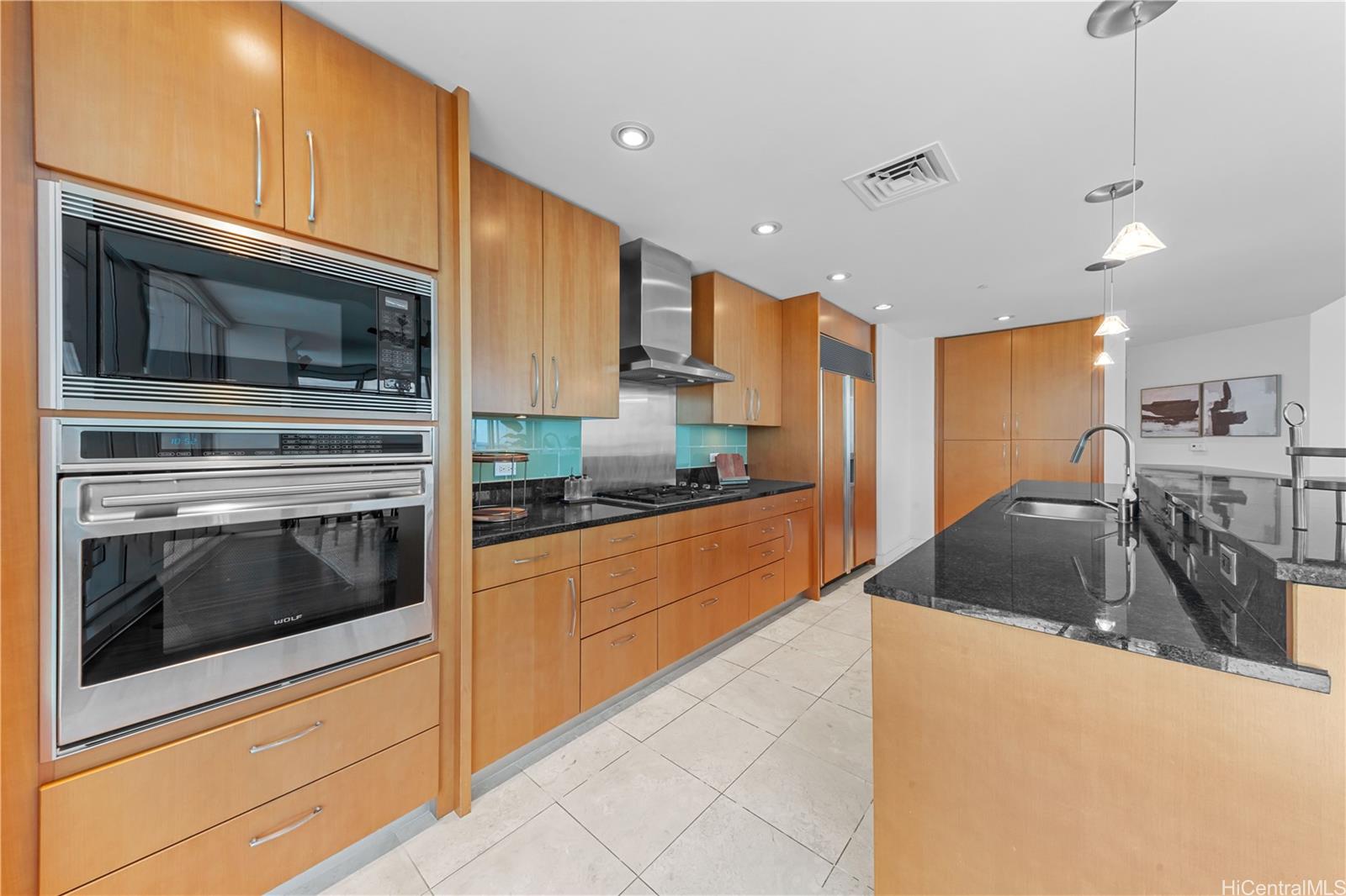 Hokua At 1288 Ala Moana condo # 21A, Honolulu, Hawaii - photo 8 of 25