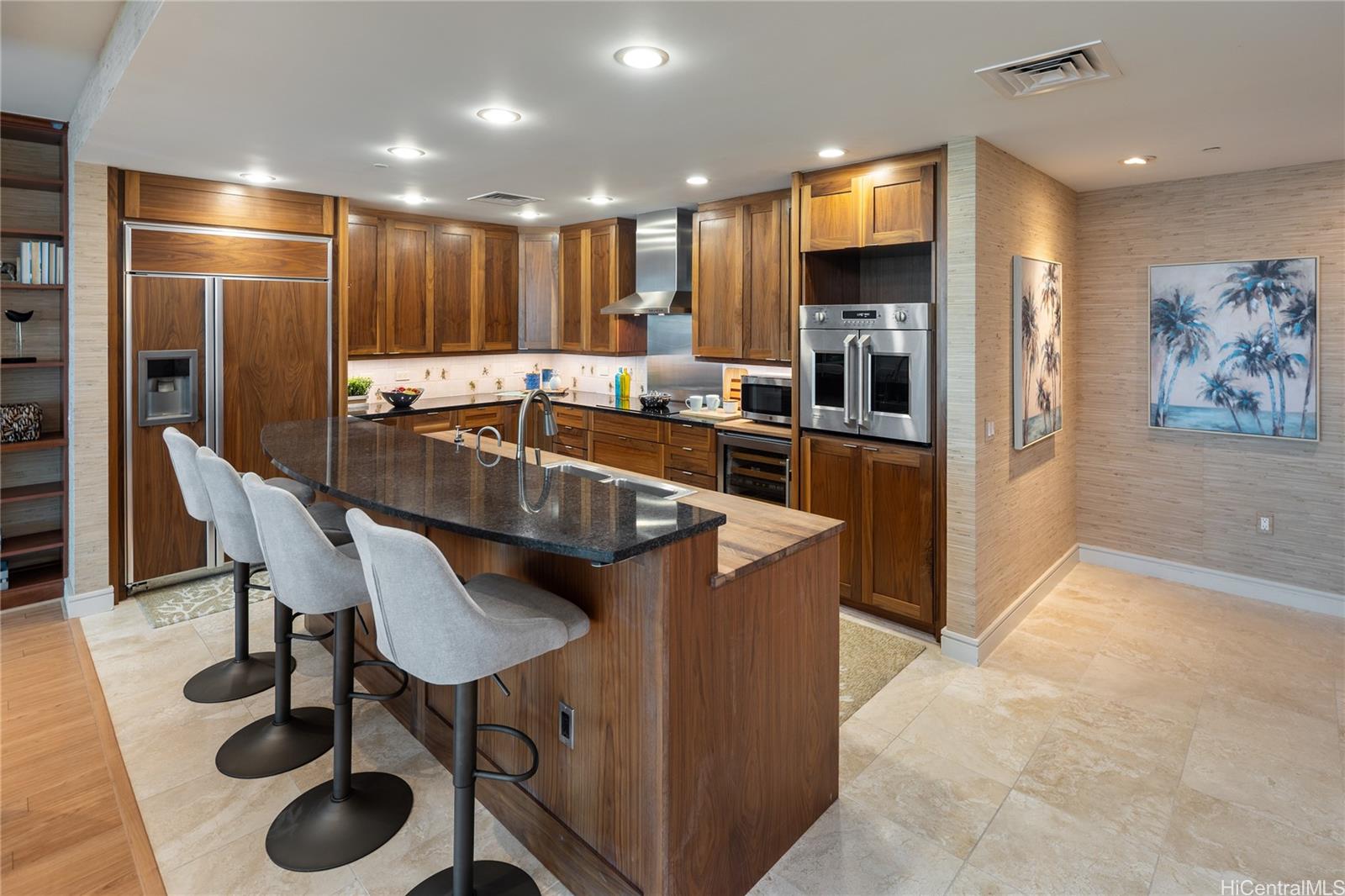 Hokua At 1288 Ala Moana condo # 29B, Honolulu, Hawaii - photo 8 of 25