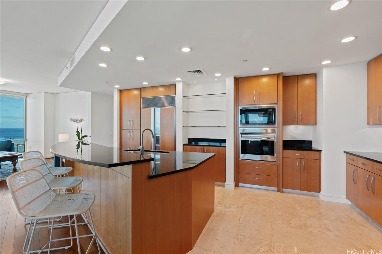 Hokua At 1288 Ala Moana condo # 31D, Honolulu, Hawaii - photo 5 of 19