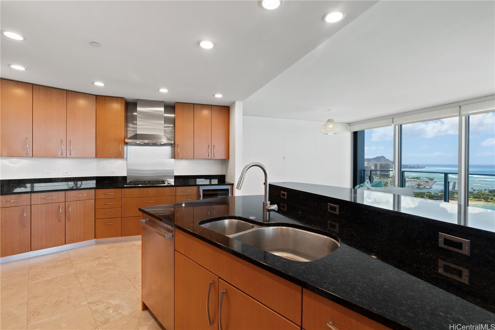 Hokua At 1288 Ala Moana condo # 31D, Honolulu, Hawaii - photo 6 of 19