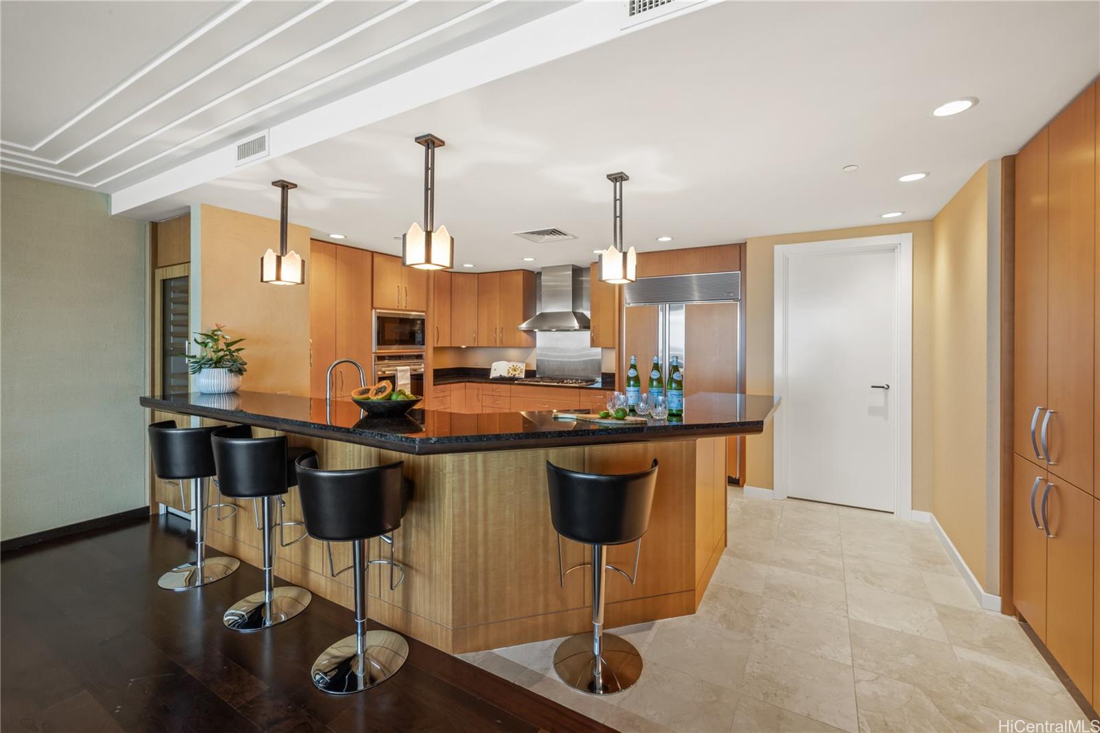 Hokua At 1288 Ala Moana condo # 37I, Honolulu, Hawaii - photo 7 of 24