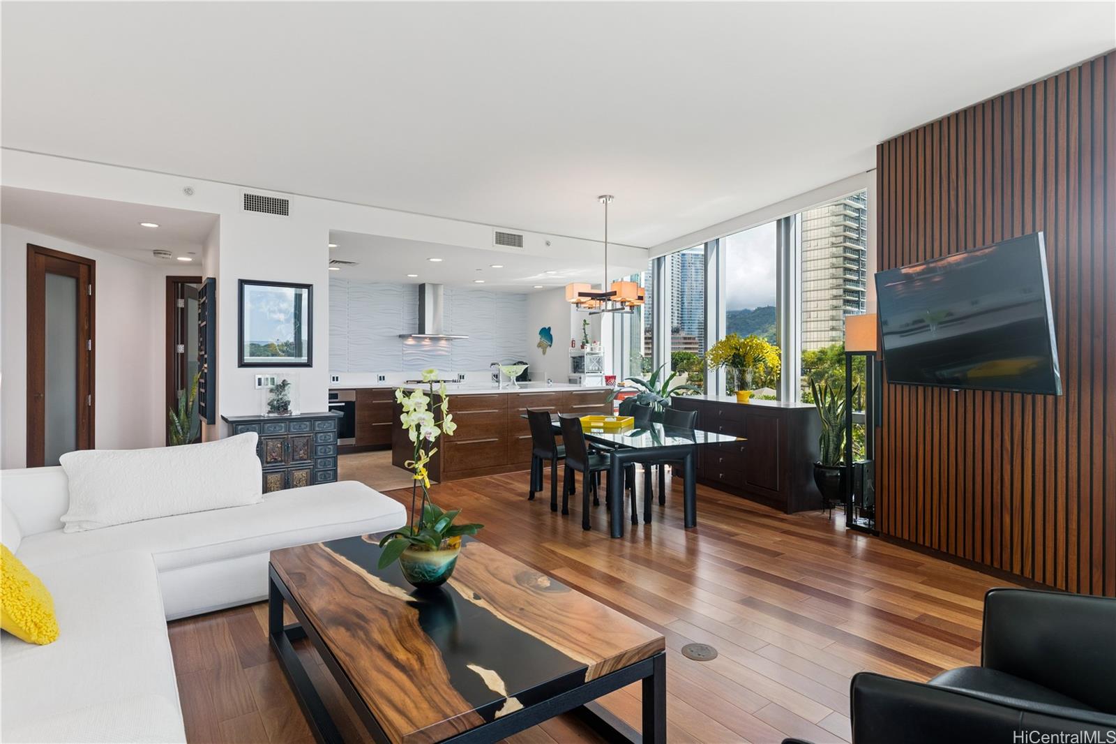 Hokua At 1288 Ala Moana condo # 5G, Honolulu, Hawaii - photo 2 of 25