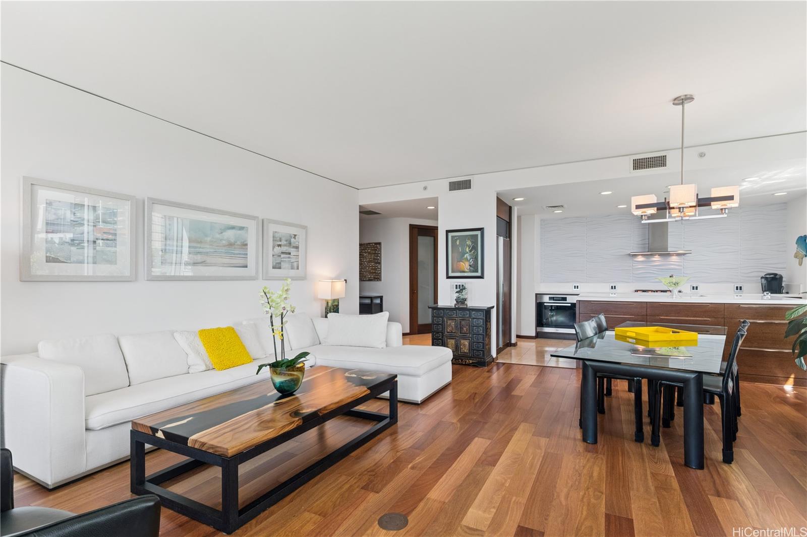 Hokua At 1288 Ala Moana condo # 5G, Honolulu, Hawaii - photo 4 of 25