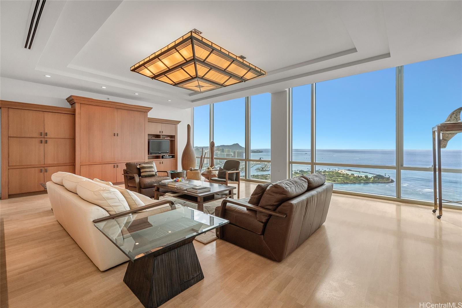 Hokua At 1288 Ala Moana condo # Alii C, Honolulu, Hawaii - photo 3 of 20