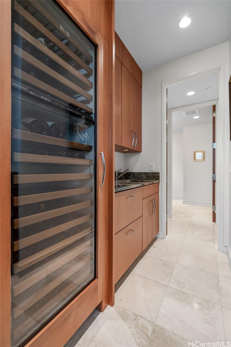 Hokua At 1288 Ala Moana condo # Alii C, Honolulu, Hawaii - photo 10 of 20