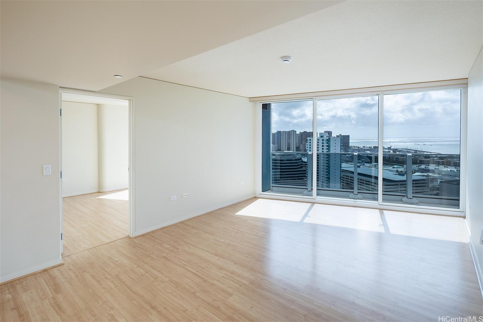 1288 Kapiolani Blvd Honolulu - Rental - photo 2 of 17