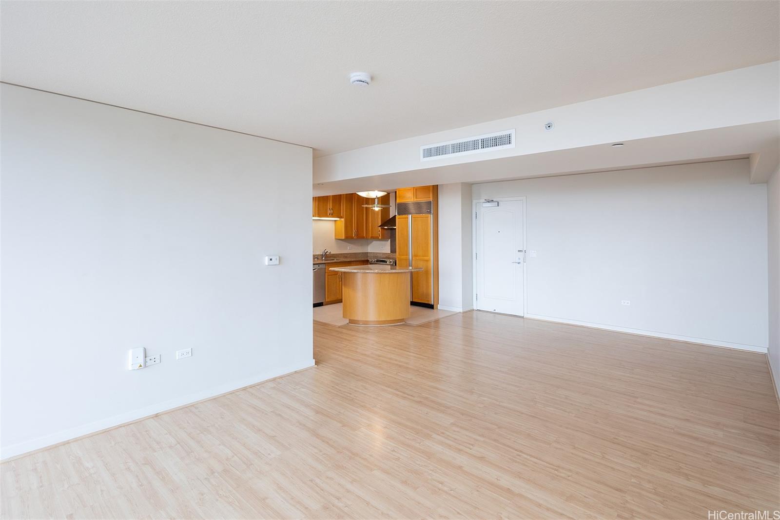 1288 Kapiolani Blvd Honolulu - Rental - photo 3 of 17