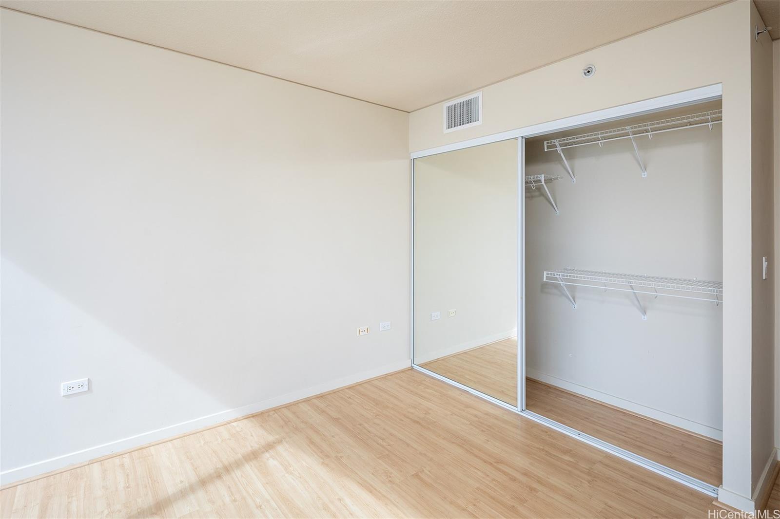 1288 Kapiolani Blvd Honolulu - Rental - photo 9 of 17