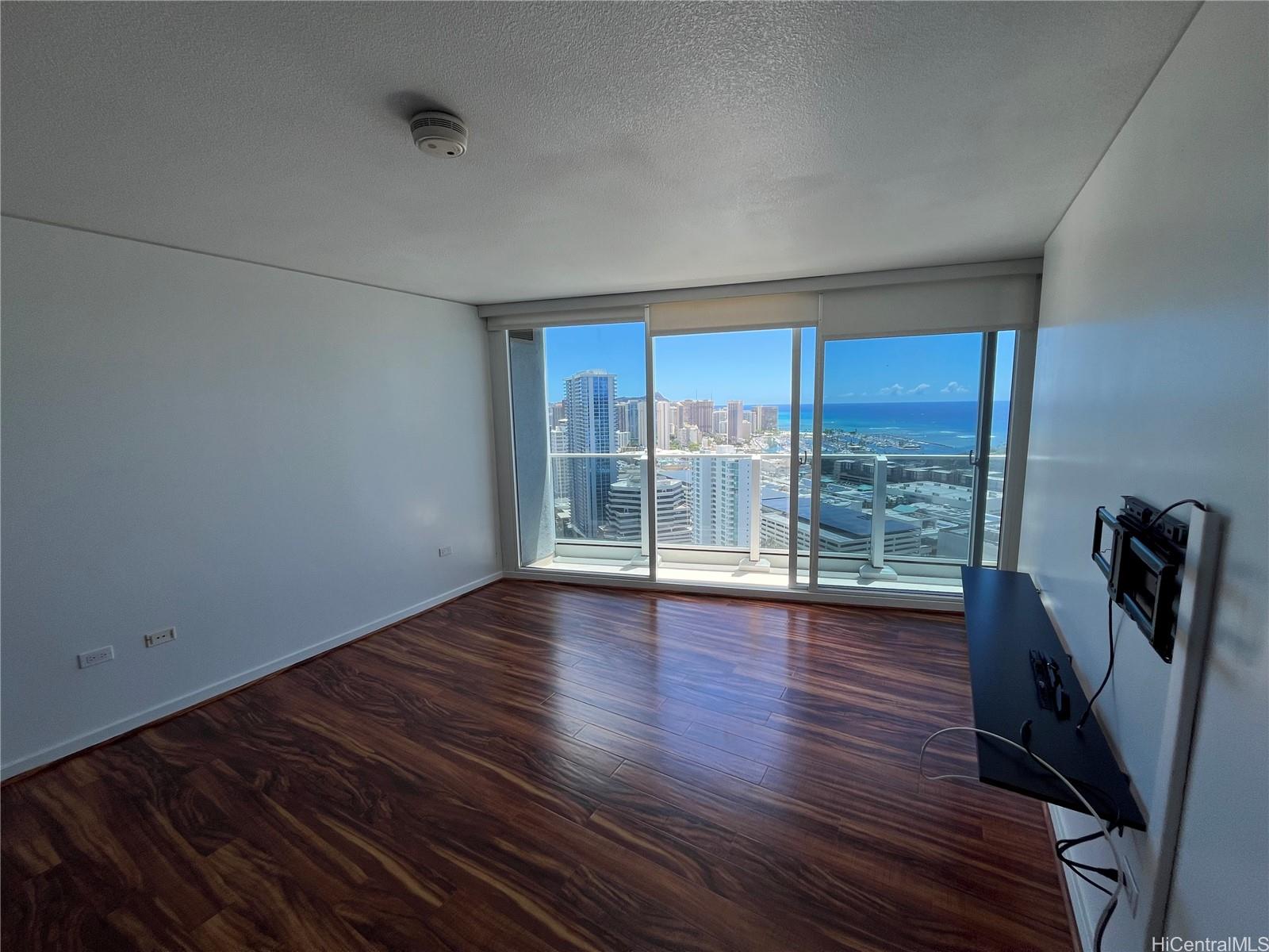 1288 Kapiolani Blvd Honolulu - Rental - photo 6 of 25