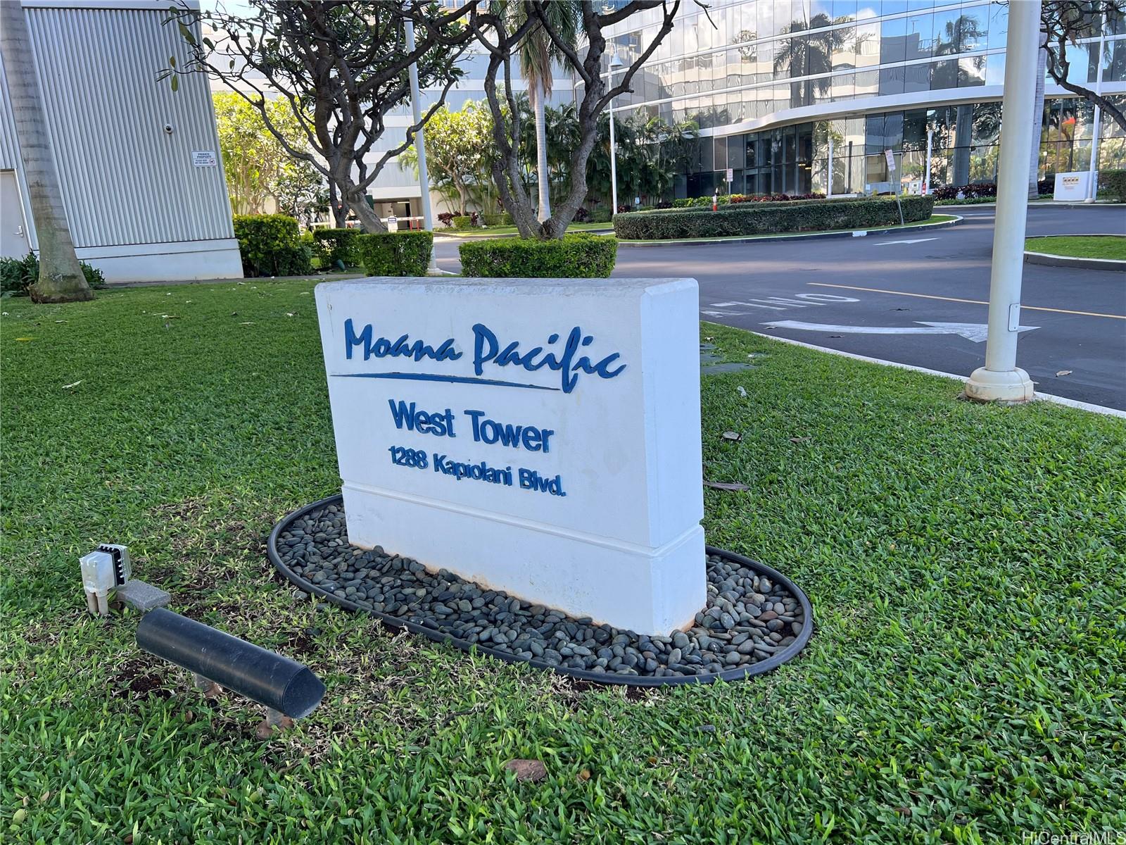 1288 Kapiolani Blvd Honolulu - Rental - photo 2 of 17