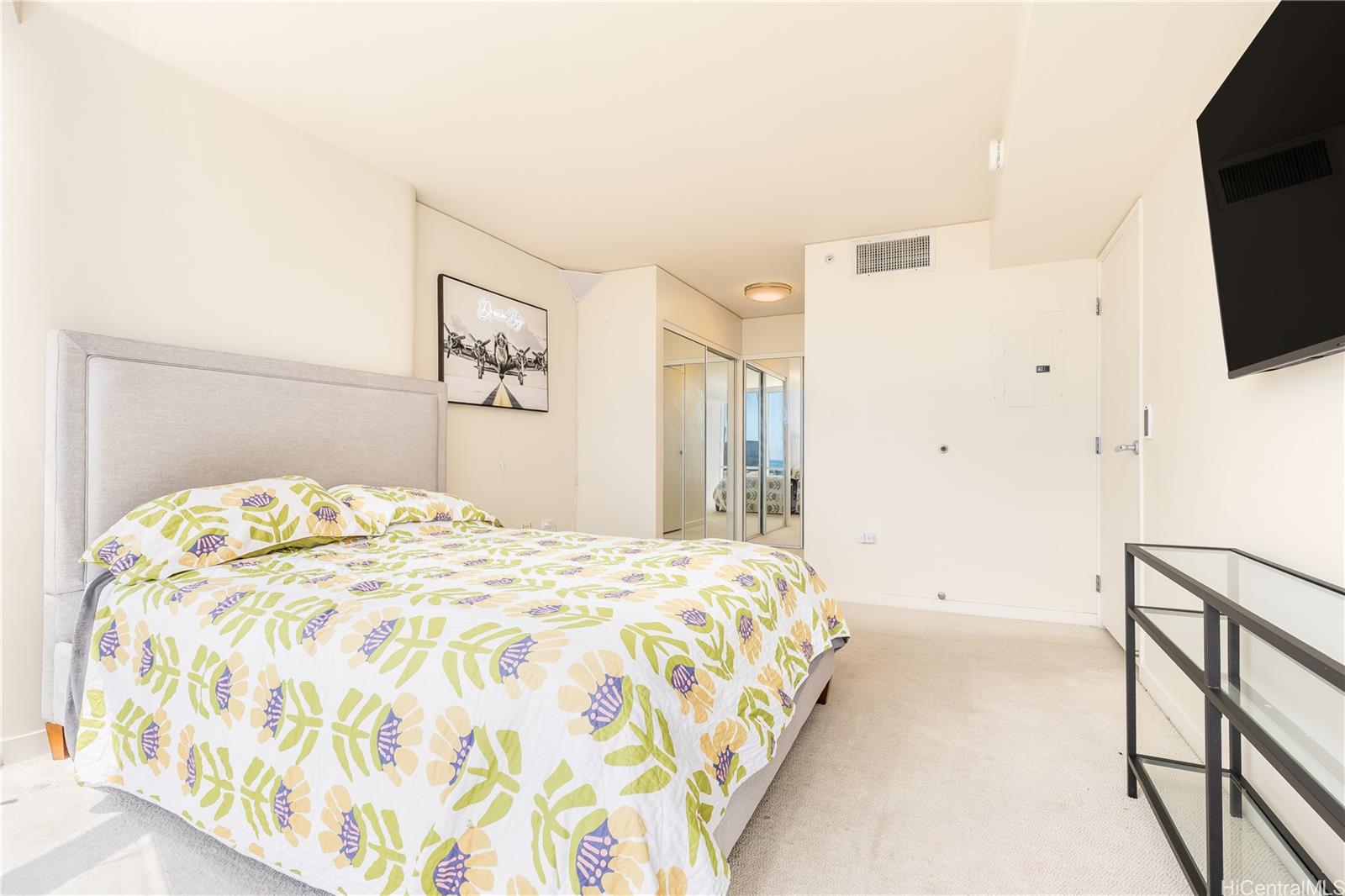 Moana Pacific condo # I2007, Honolulu, Hawaii - photo 15 of 25