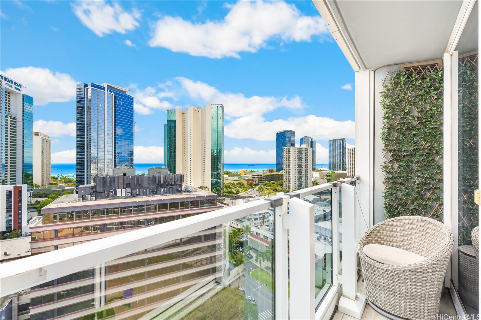 Moana Pacific condo # I2007, Honolulu, Hawaii - photo 17 of 25