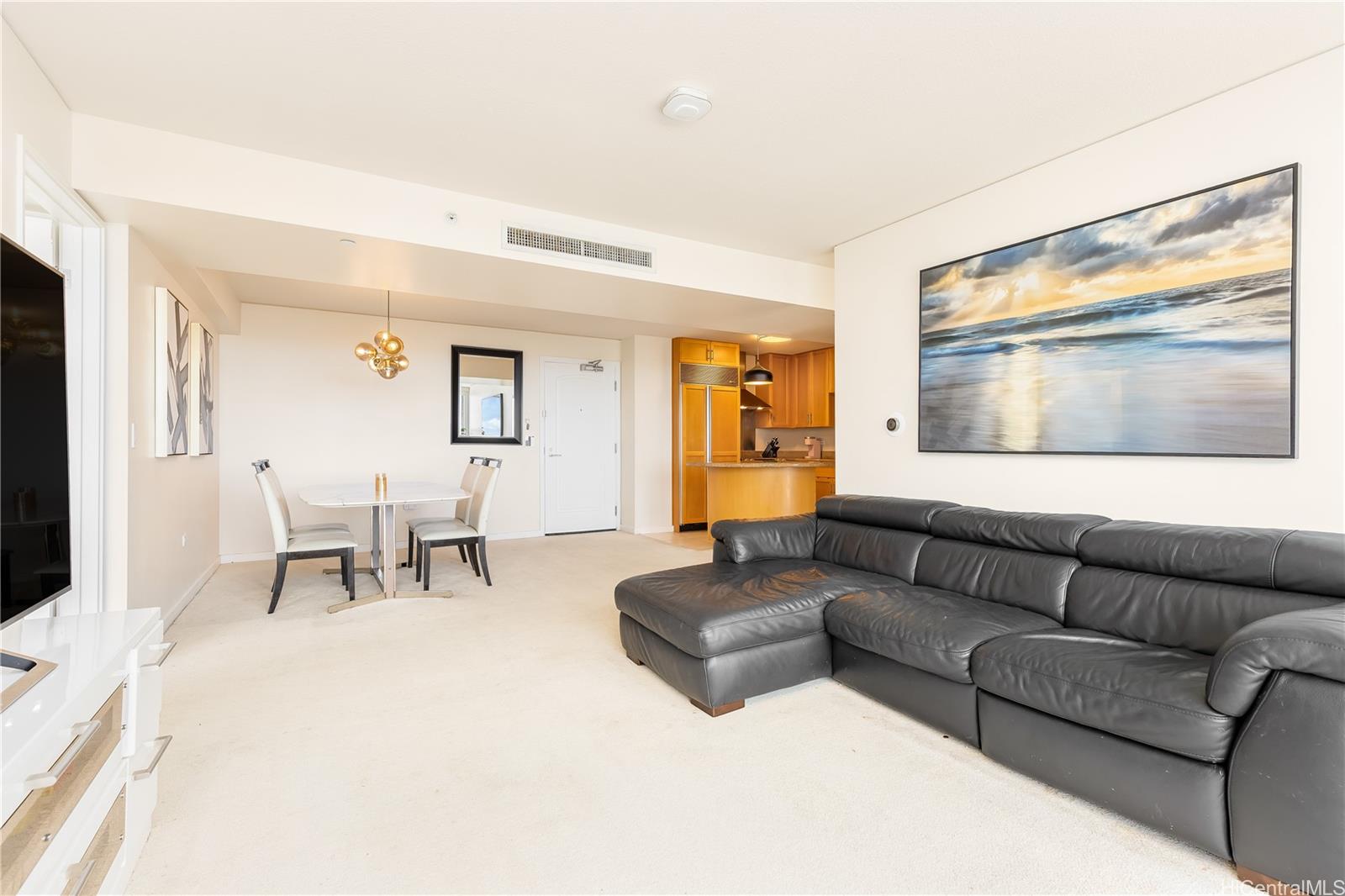 Moana Pacific condo # I2007, Honolulu, Hawaii - photo 4 of 25