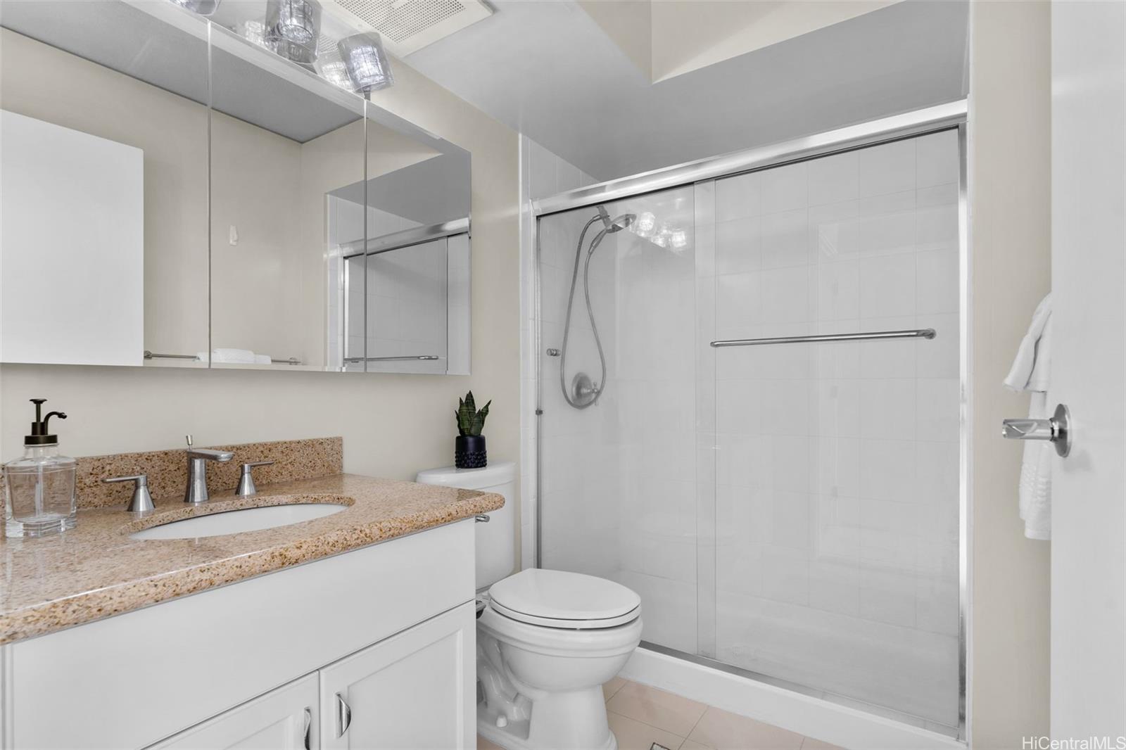 Moana Pacific condo # I2103, Honolulu, Hawaii - photo 14 of 24