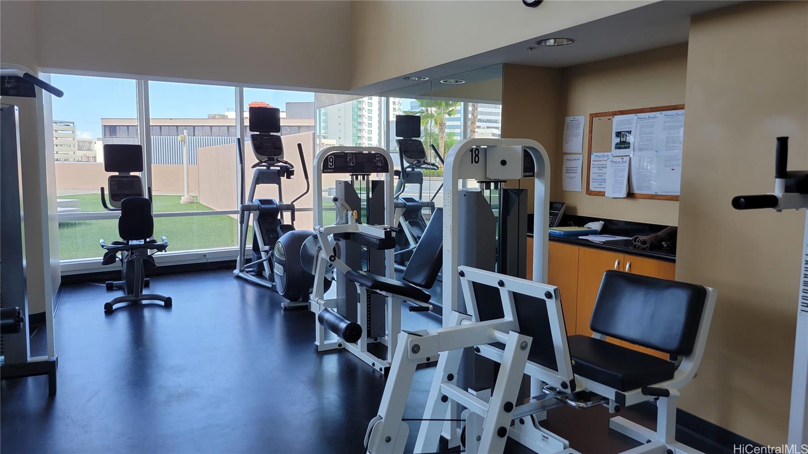 1288 Kapiolani Blvd Honolulu - Rental - photo 12 of 25