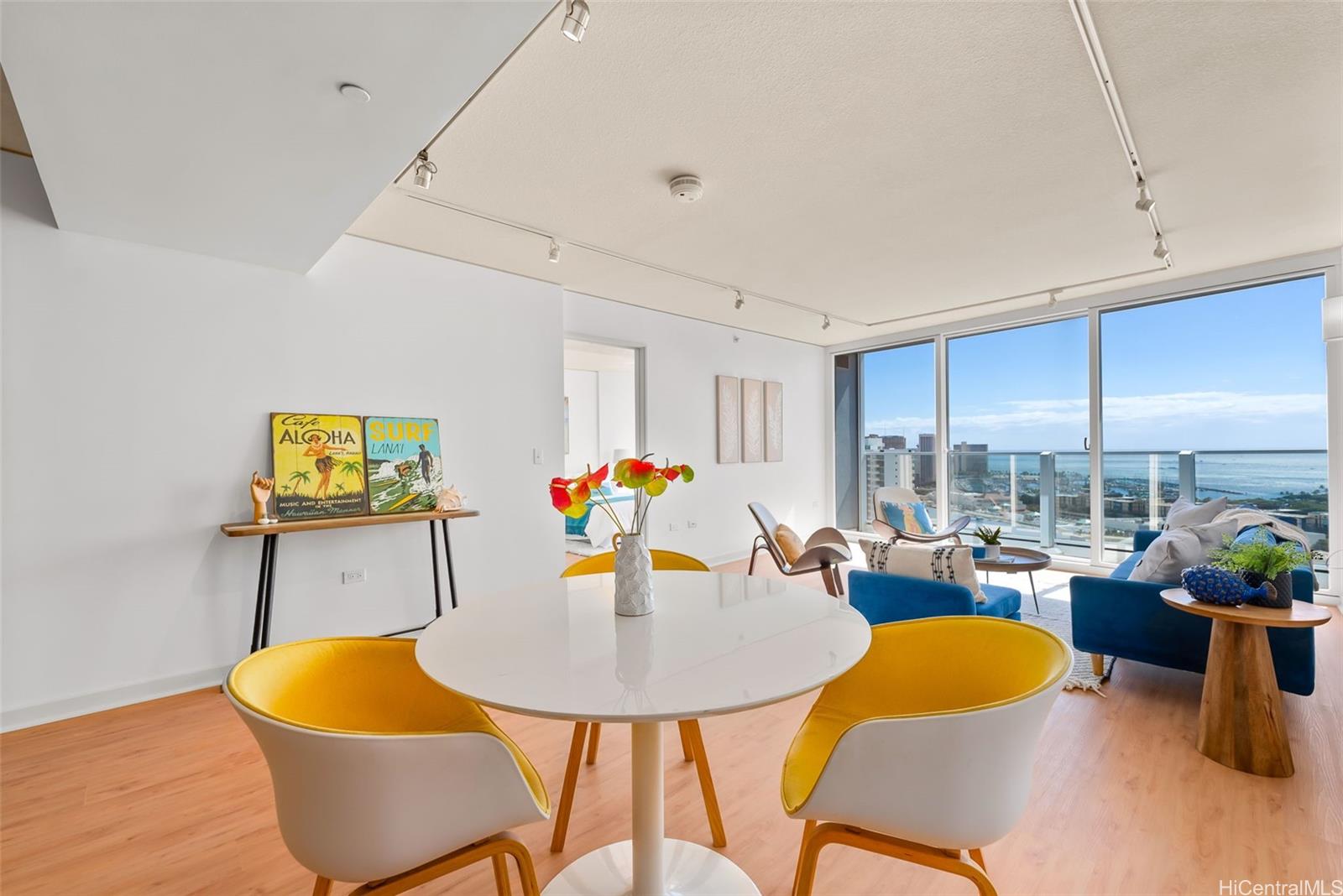 Moana Pacific condo # I-3206, Honolulu, Hawaii - photo 2 of 25