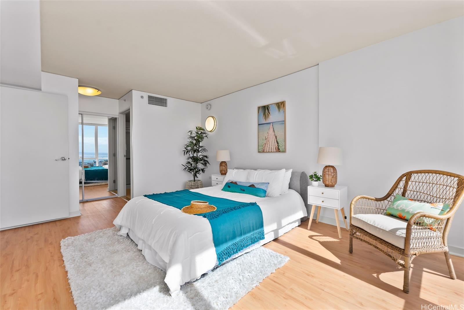 Moana Pacific condo # I-3206, Honolulu, Hawaii - photo 13 of 25