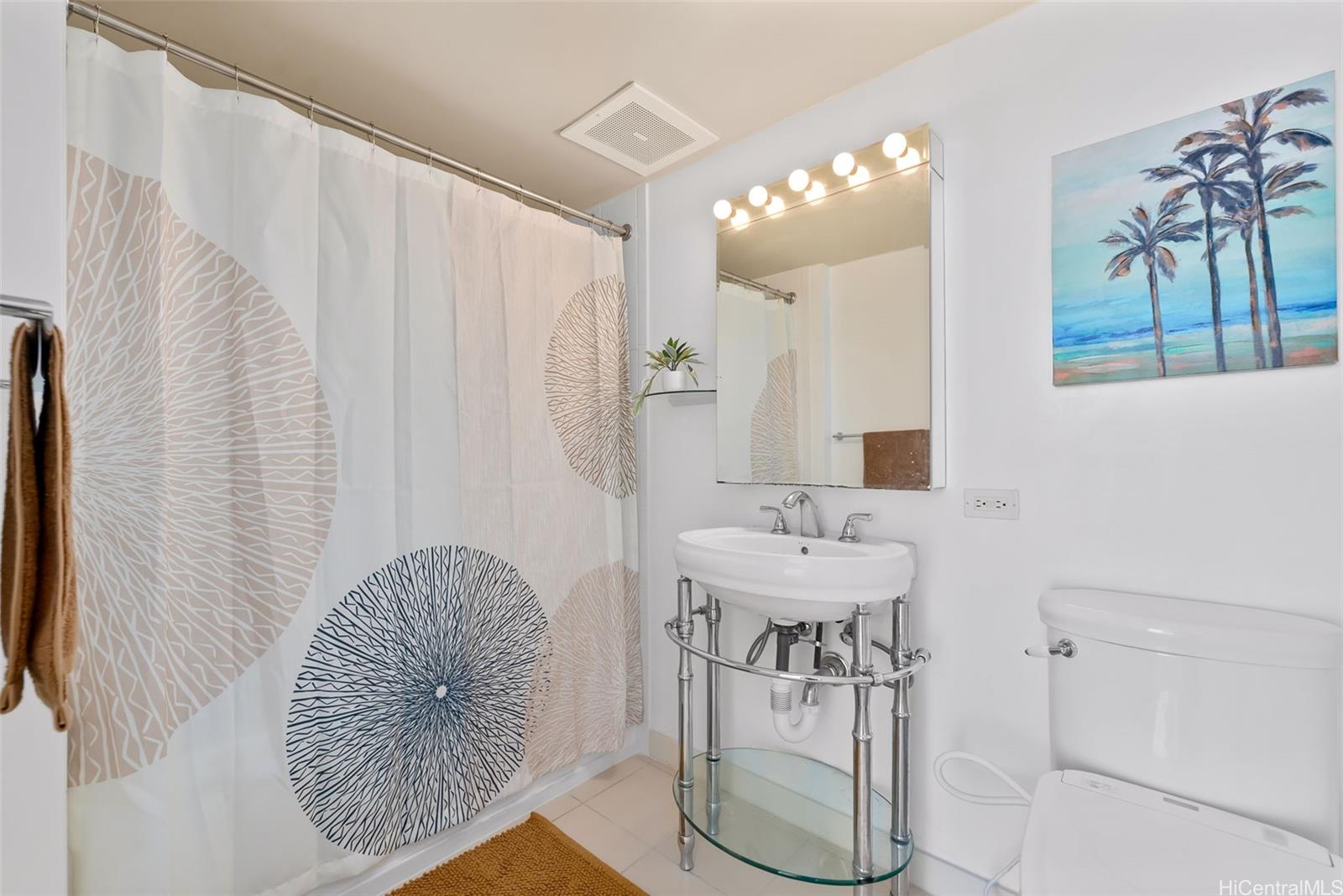 Moana Pacific condo # I-3206, Honolulu, Hawaii - photo 17 of 25