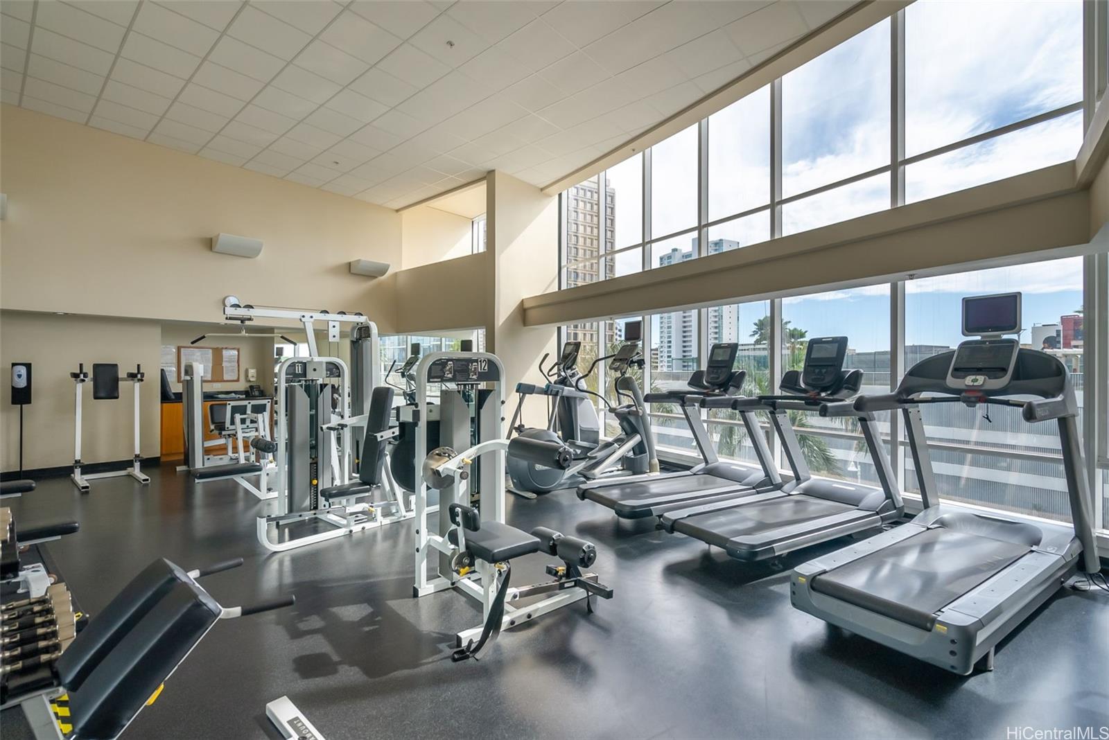 Moana Pacific condo # I-3206, Honolulu, Hawaii - photo 23 of 25