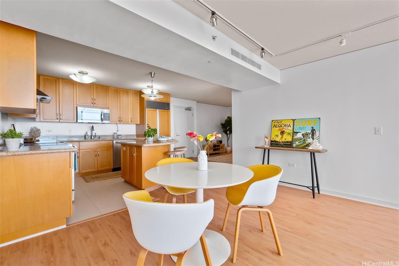 Moana Pacific condo # I-3206, Honolulu, Hawaii - photo 7 of 25