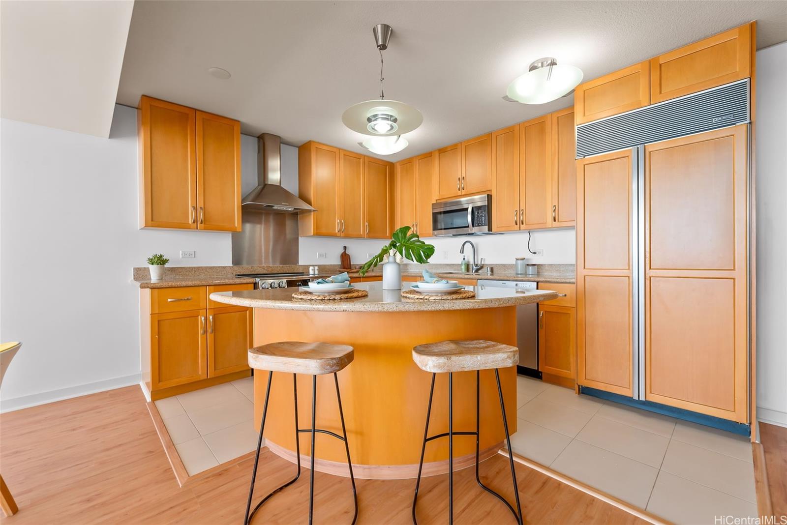 Moana Pacific condo # I-3206, Honolulu, Hawaii - photo 8 of 25