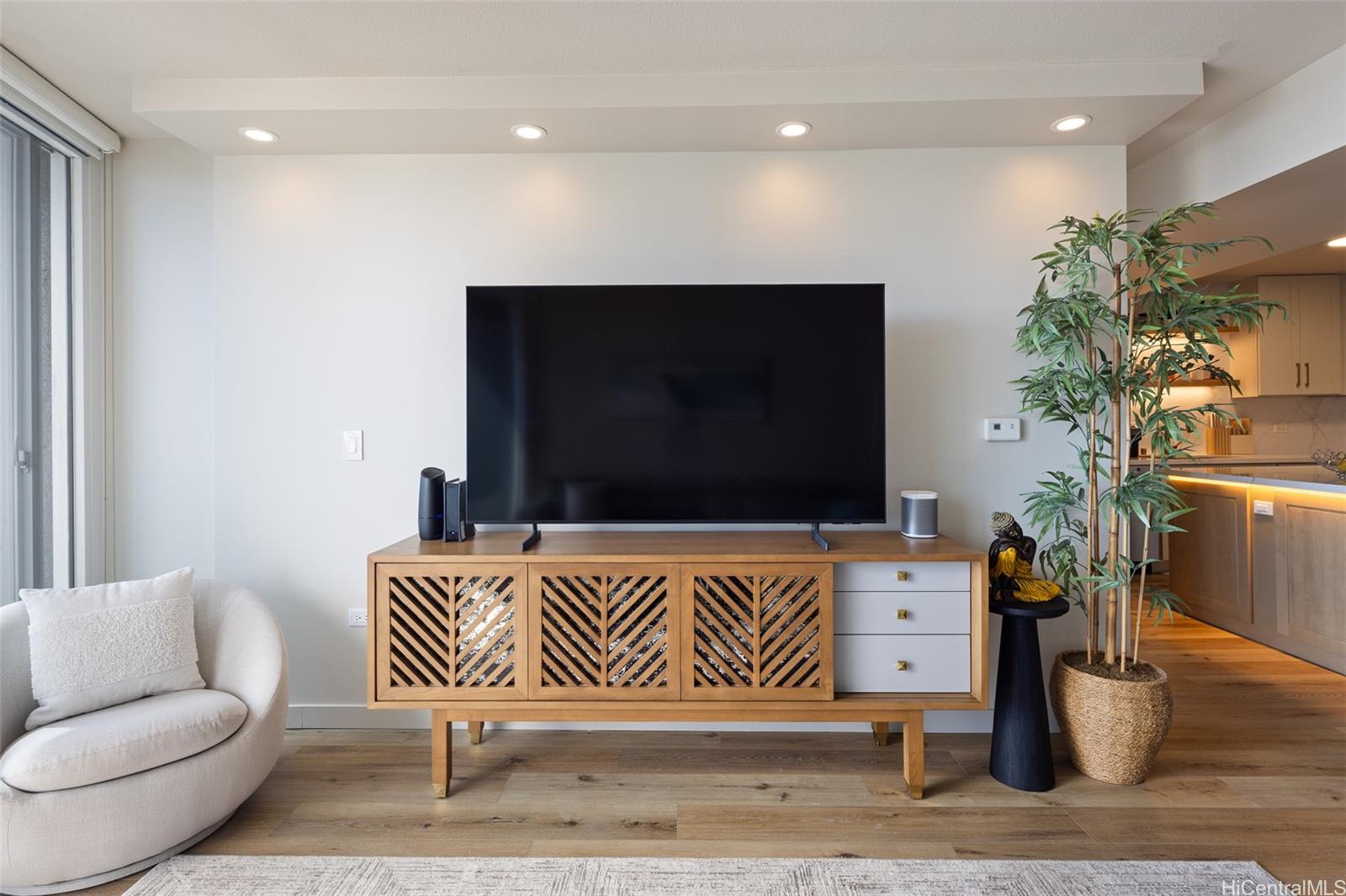 1288 Kapiolani Blvd Honolulu - Rental - photo 13 of 20