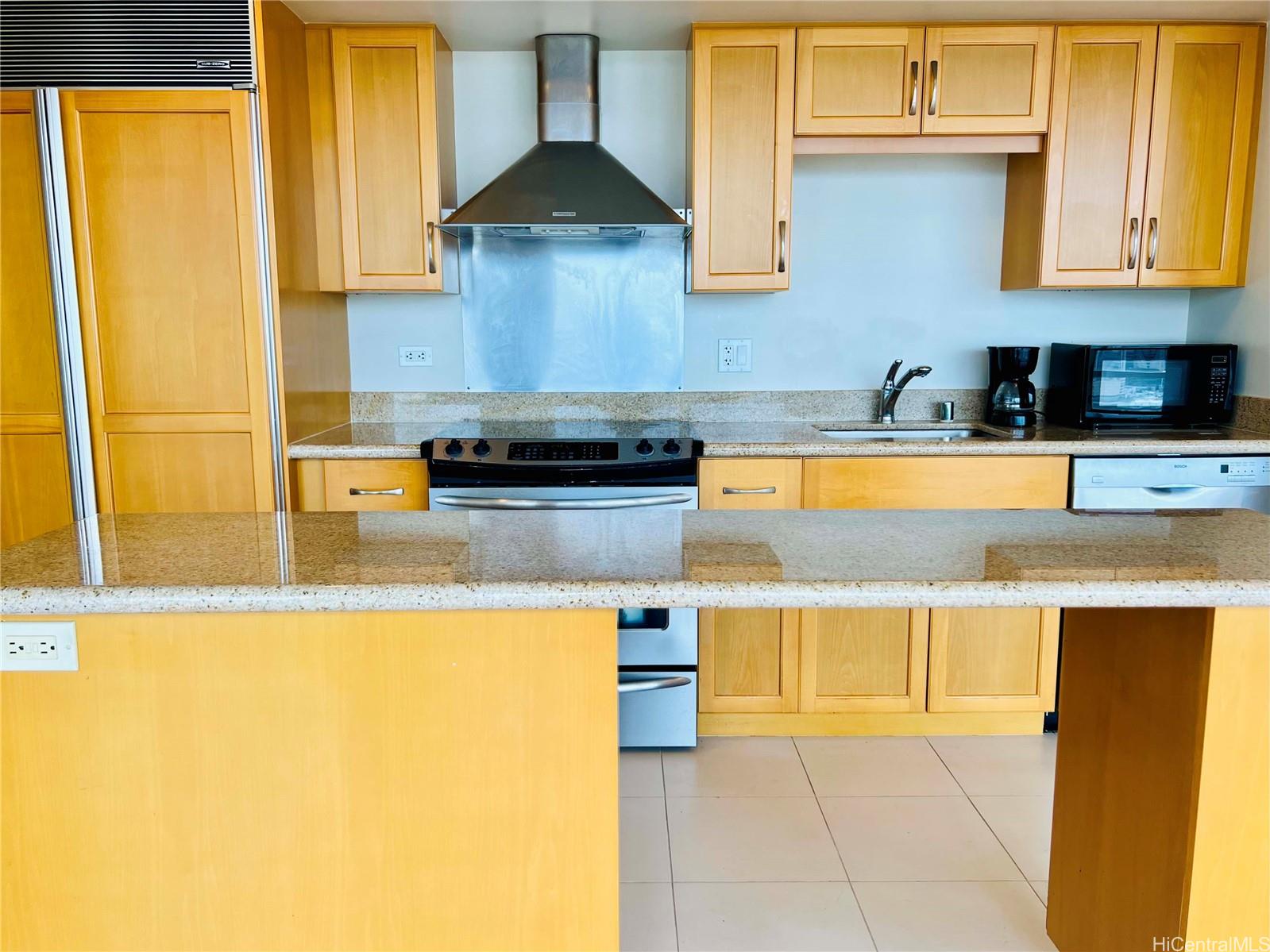 Moana Pacific condo # I3701, Honolulu, Hawaii - photo 5 of 19