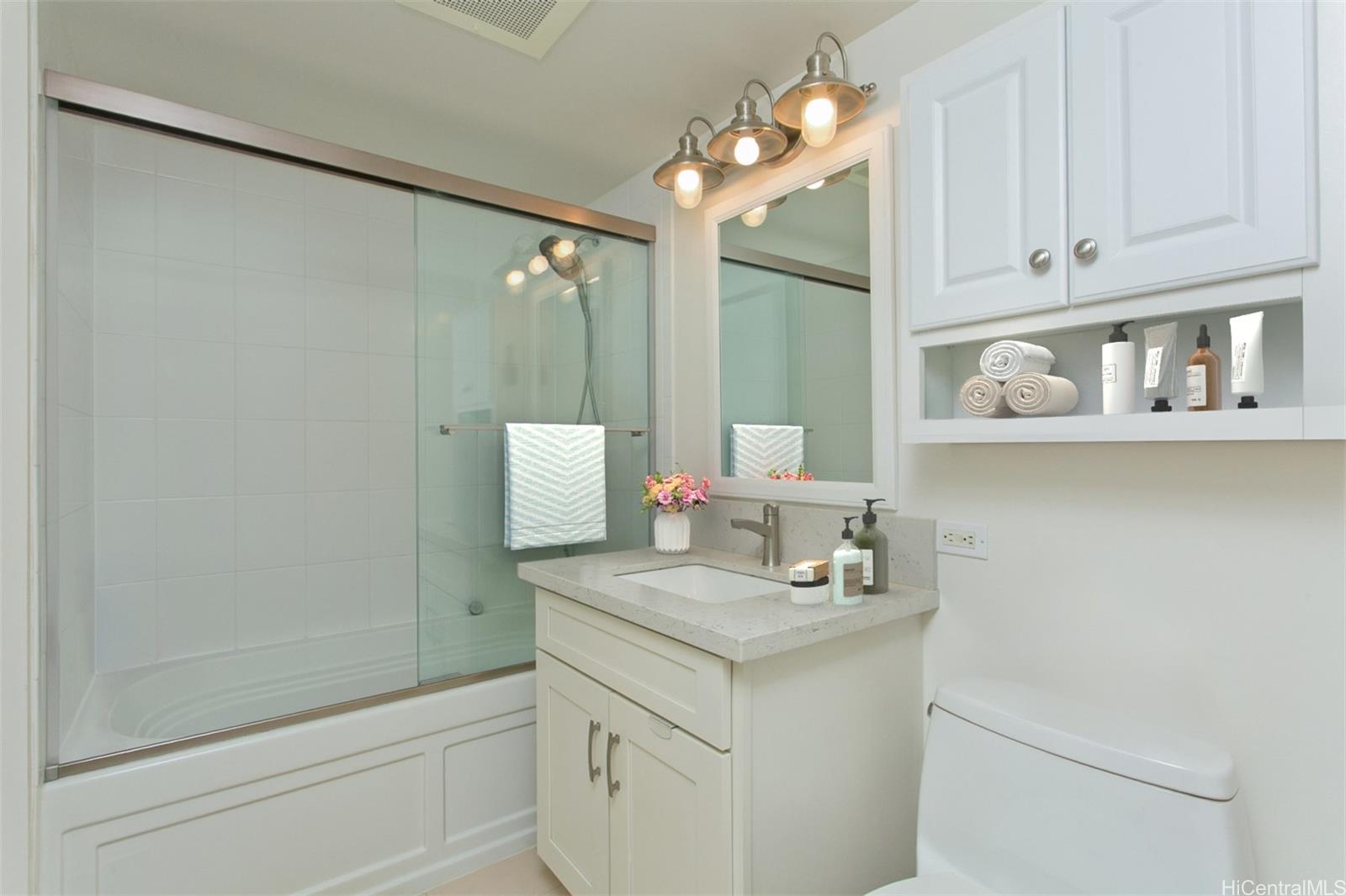 Moana Pacific condo # I-3903, Honolulu, Hawaii - photo 8 of 15