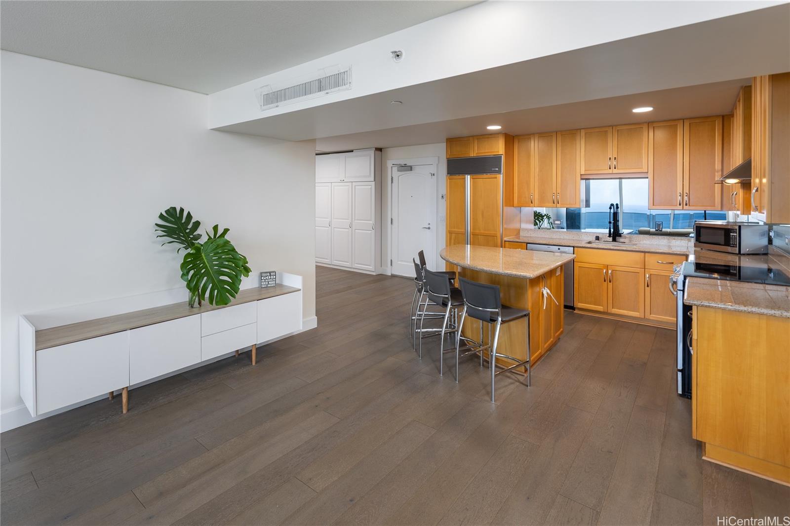Moana Pacific condo # I/4005, Honolulu, Hawaii - photo 8 of 25