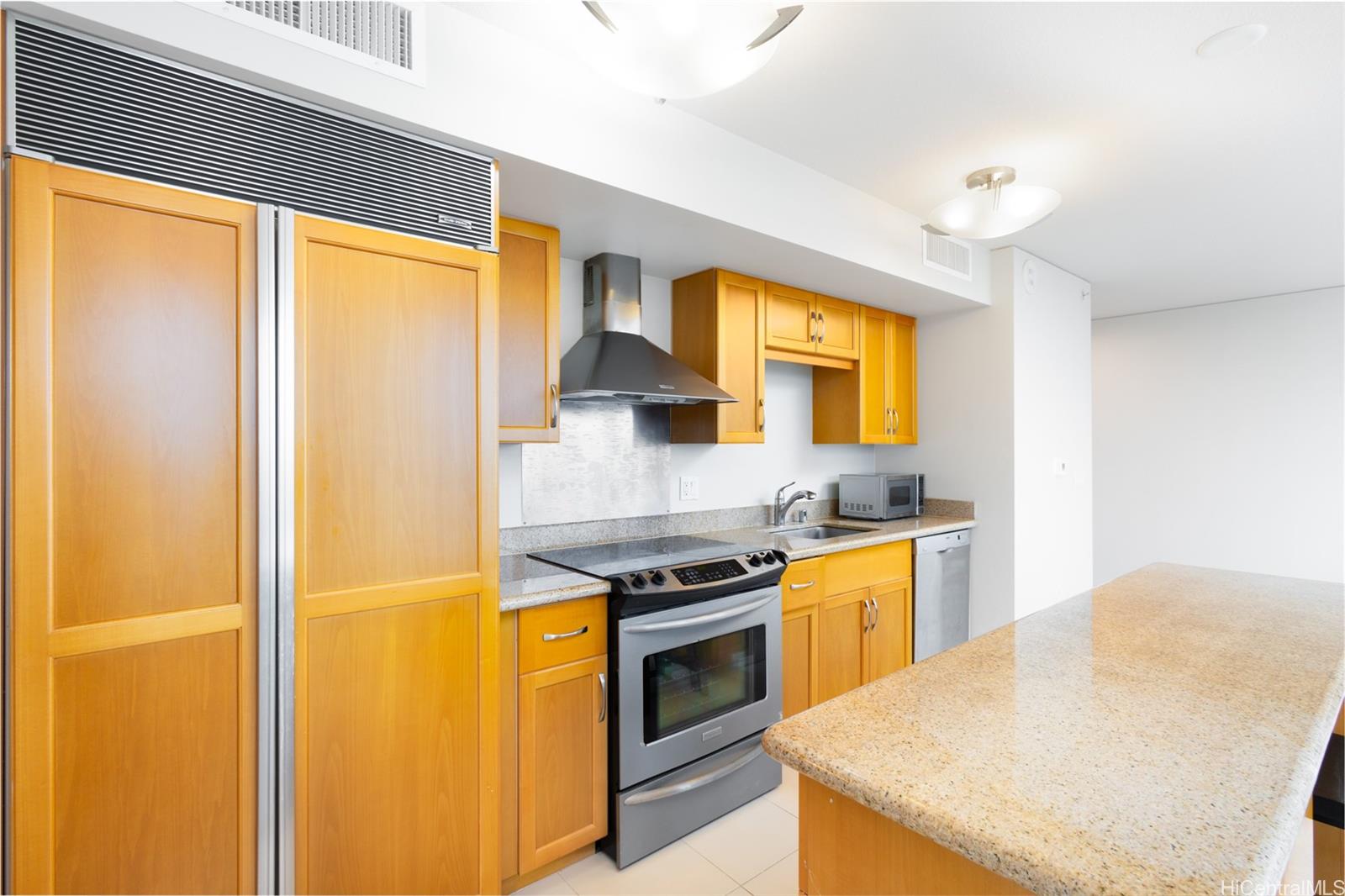 Moana Pacific condo # I4301, Honolulu, Hawaii - photo 3 of 22