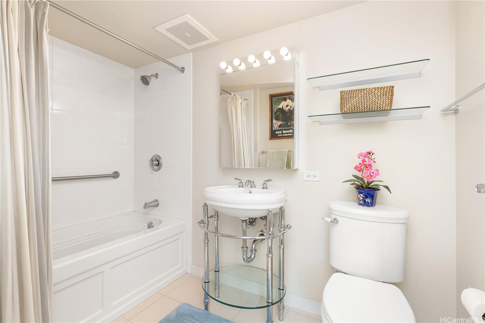 Moana Pacific condo # I4406, Honolulu, Hawaii - photo 14 of 21