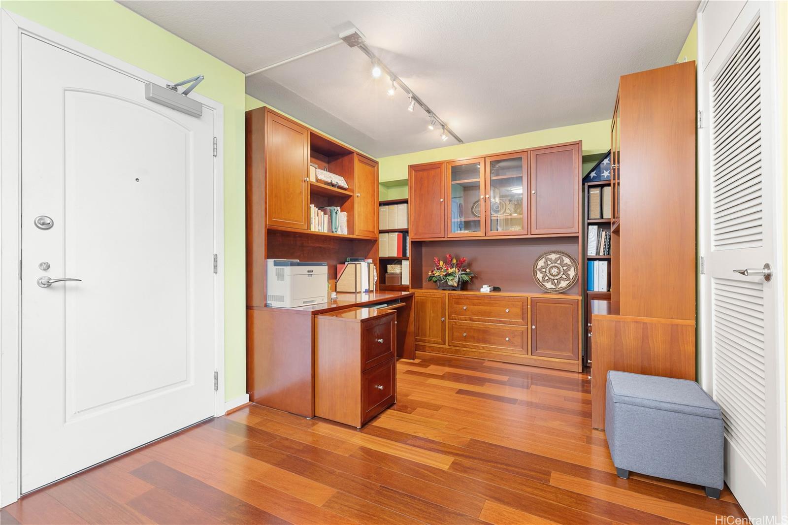 Moana Pacific condo # I4406, Honolulu, Hawaii - photo 9 of 21