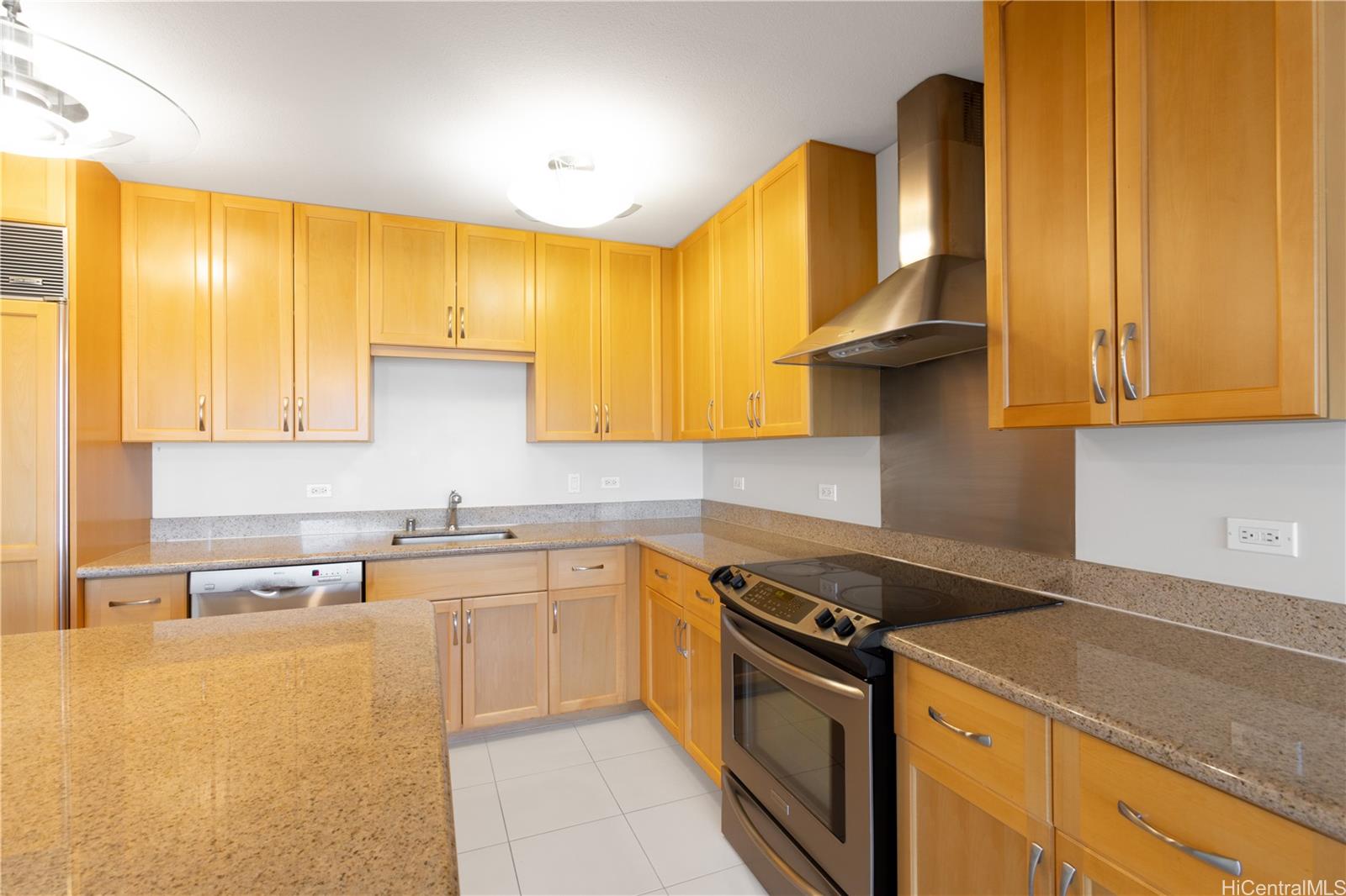 Moana Pacific condo # I605, Honolulu, Hawaii - photo 3 of 24