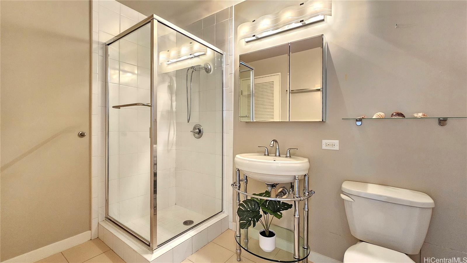 Moana Pacific condo # I-PH9 (#4809), Honolulu, Hawaii - photo 6 of 25