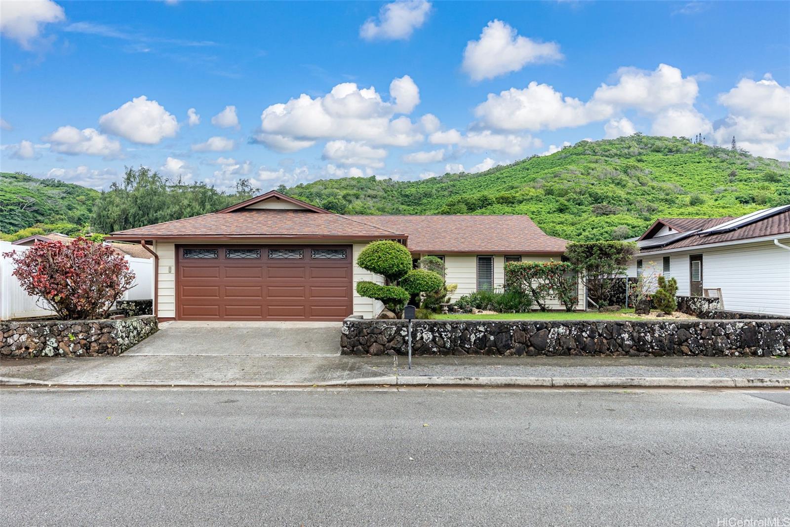 1289  Akele Street Kaopa, Kailua home - photo 16 of 24