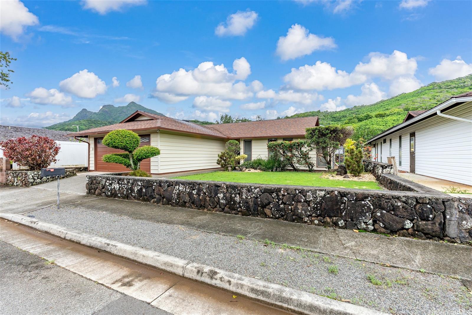 1289  Akele Street Kaopa, Kailua home - photo 17 of 24