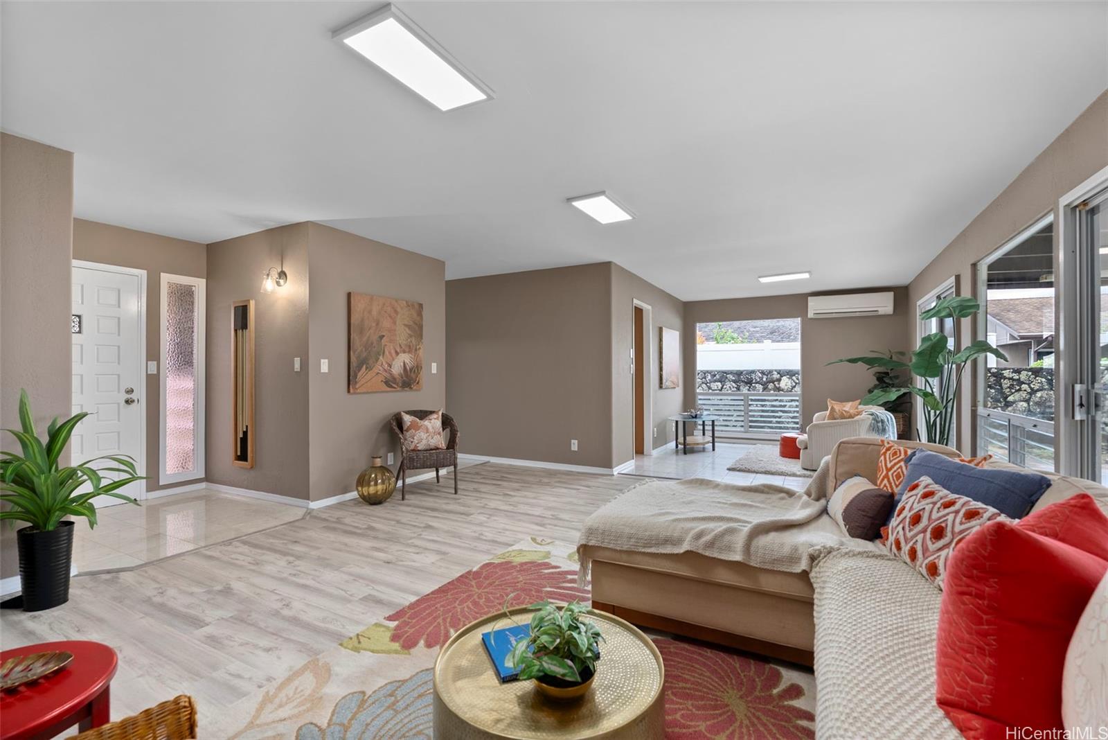 1289  Akele Street Kaopa, Kailua home - photo 3 of 24