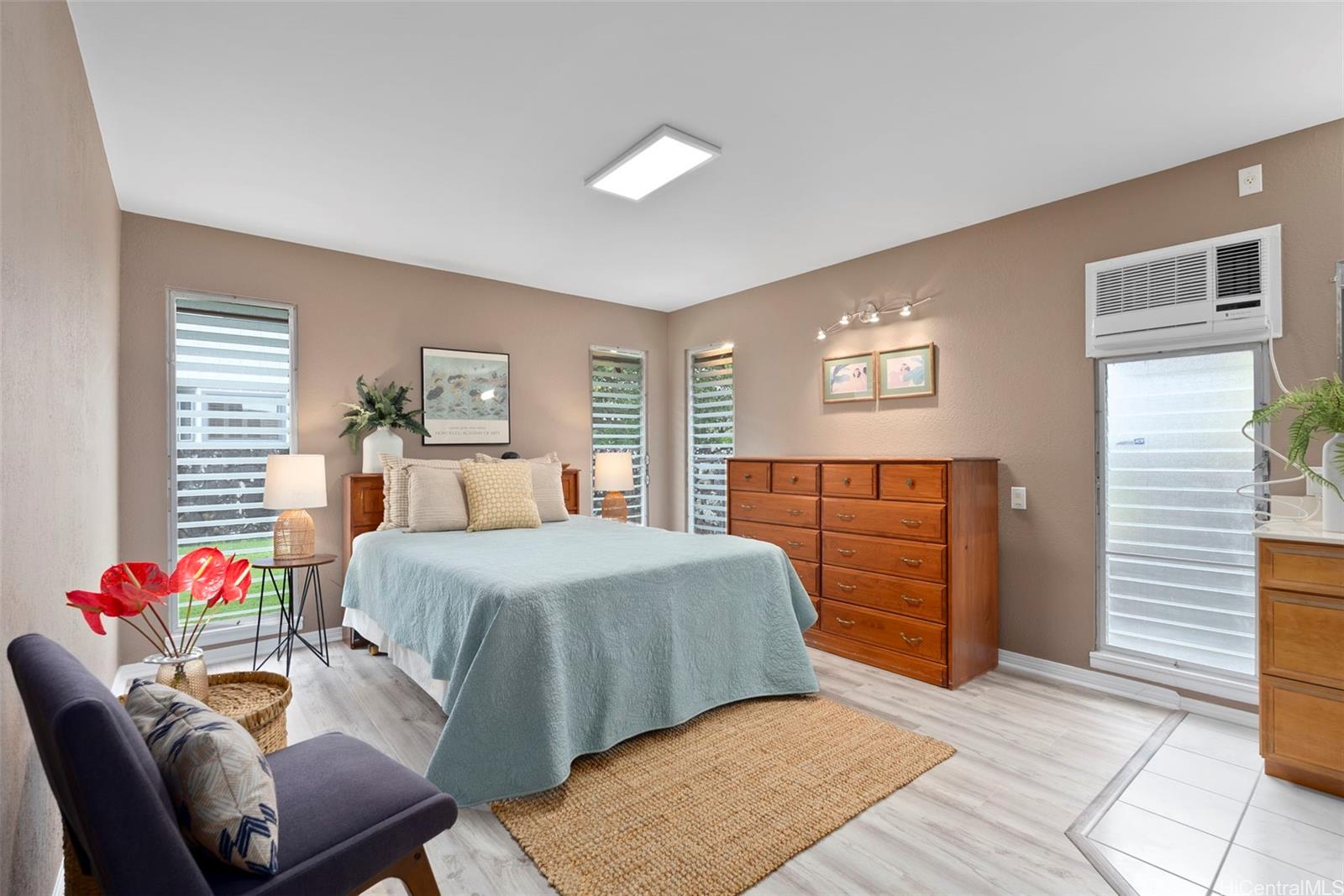 1289  Akele Street Kaopa, Kailua home - photo 9 of 24