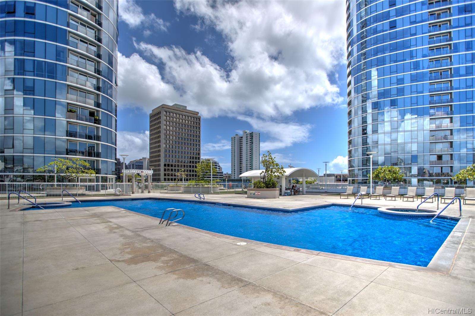 Moana Pacific 1907, 1296 Kapiolani Blvd, Honolulu Kakaako