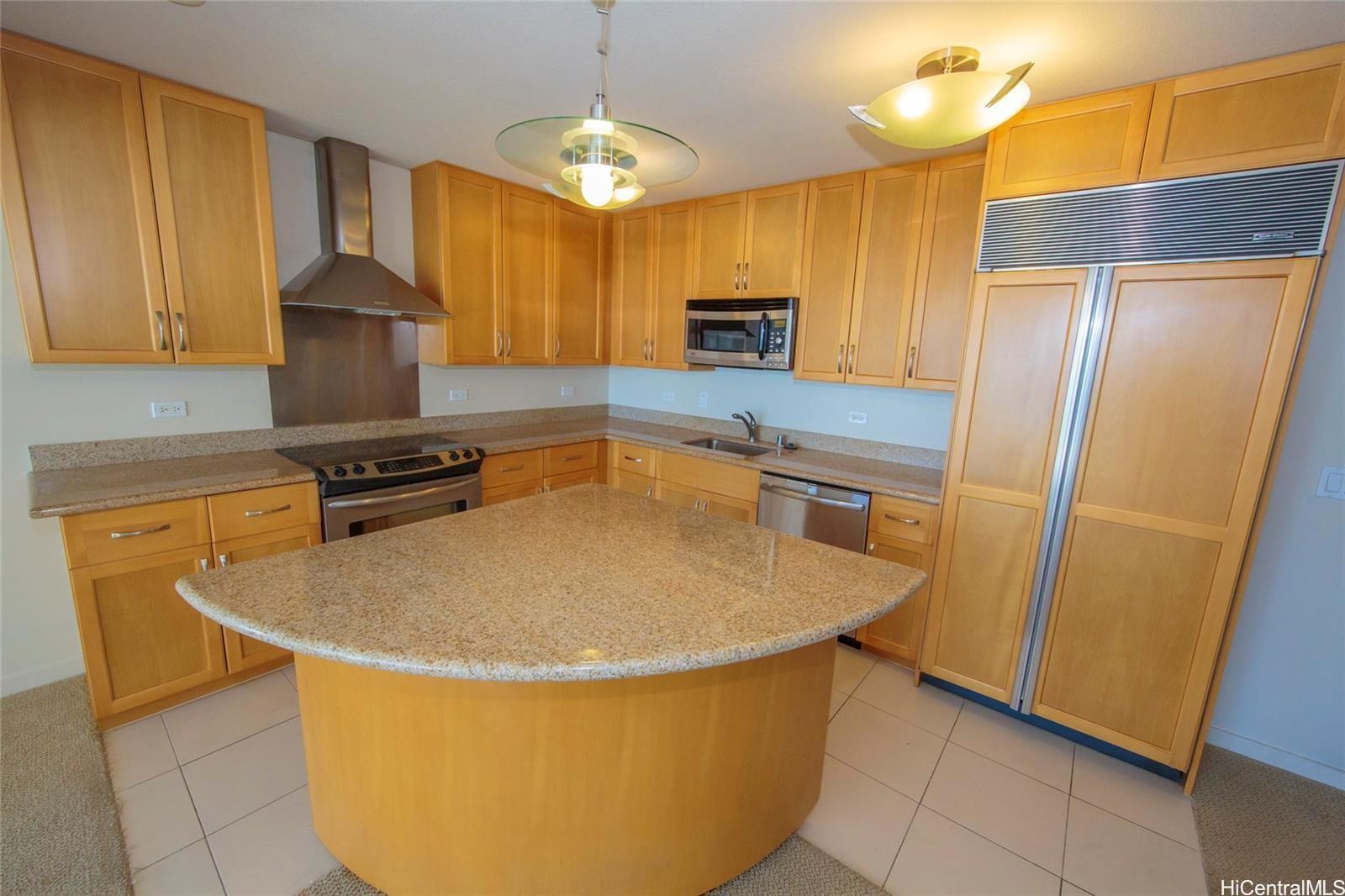 1296 Kapiolani Blvd Honolulu - Rental - photo 3 of 9