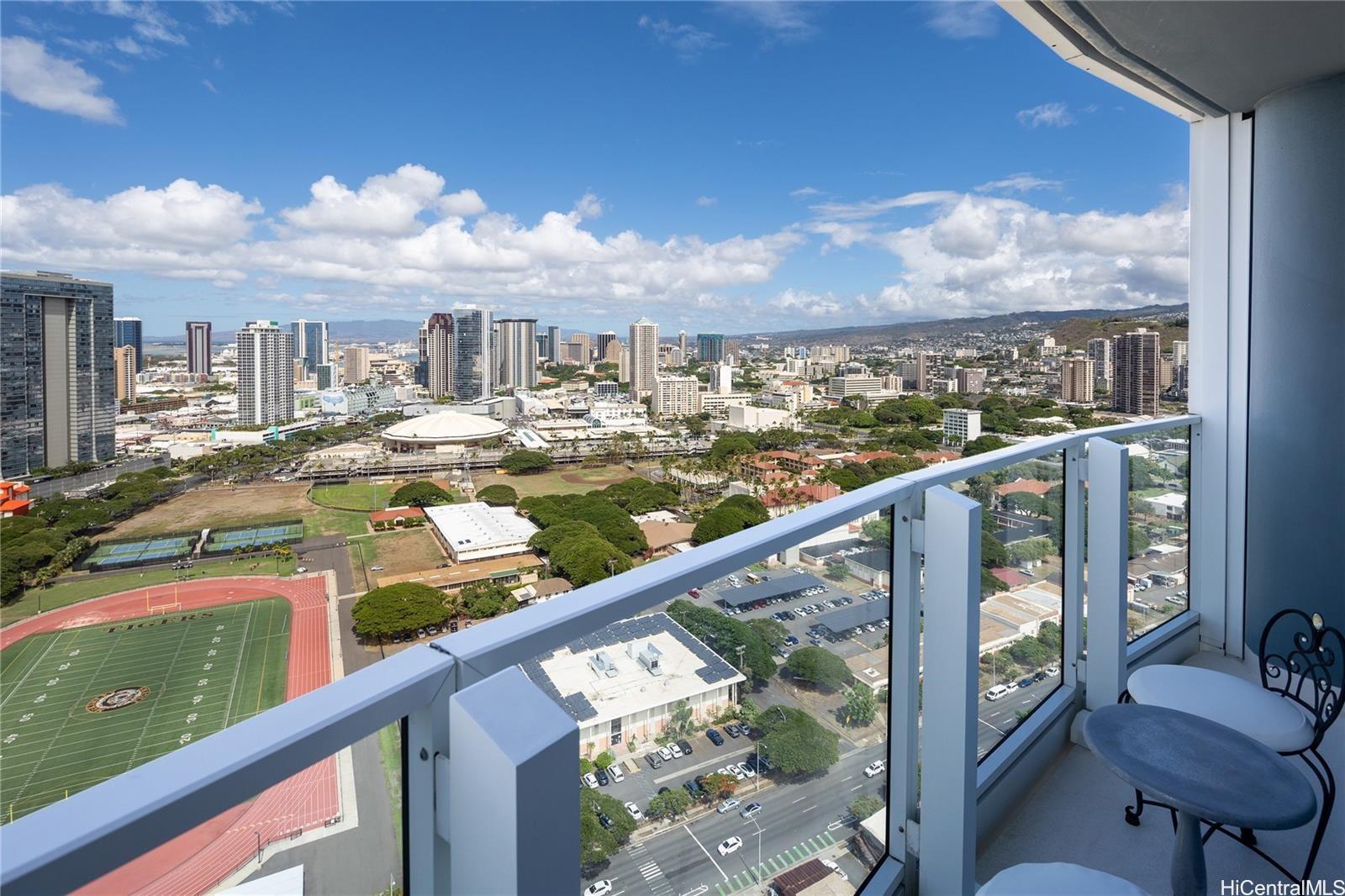 1296 Kapiolani Blvd Honolulu - Rental - photo 2 of 22