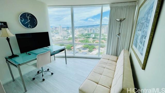 1296 Kapiolani Blvd Honolulu - Rental - photo 10 of 22