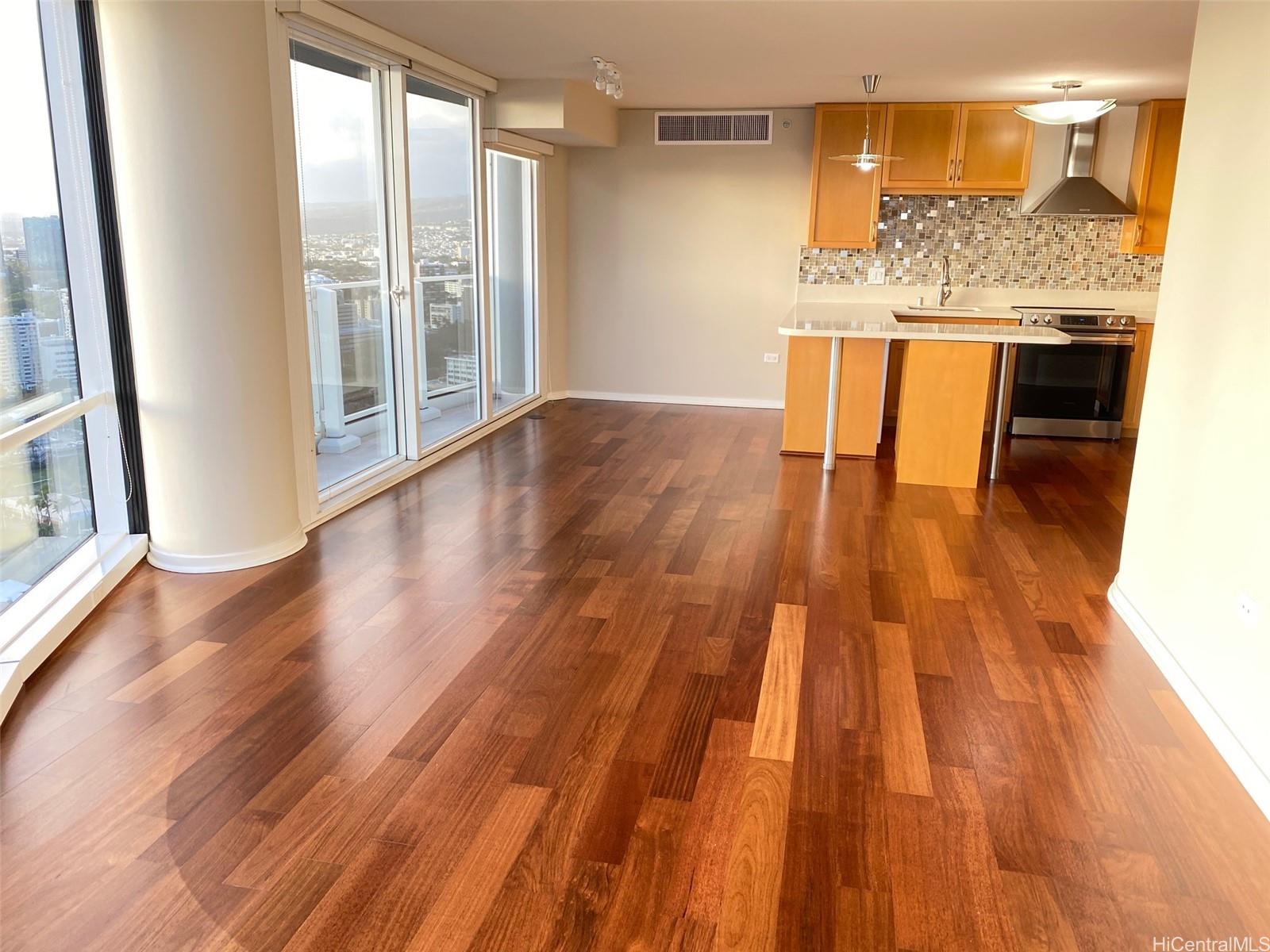 1296 Kapiolani Blvd Honolulu - Rental - photo 2 of 13