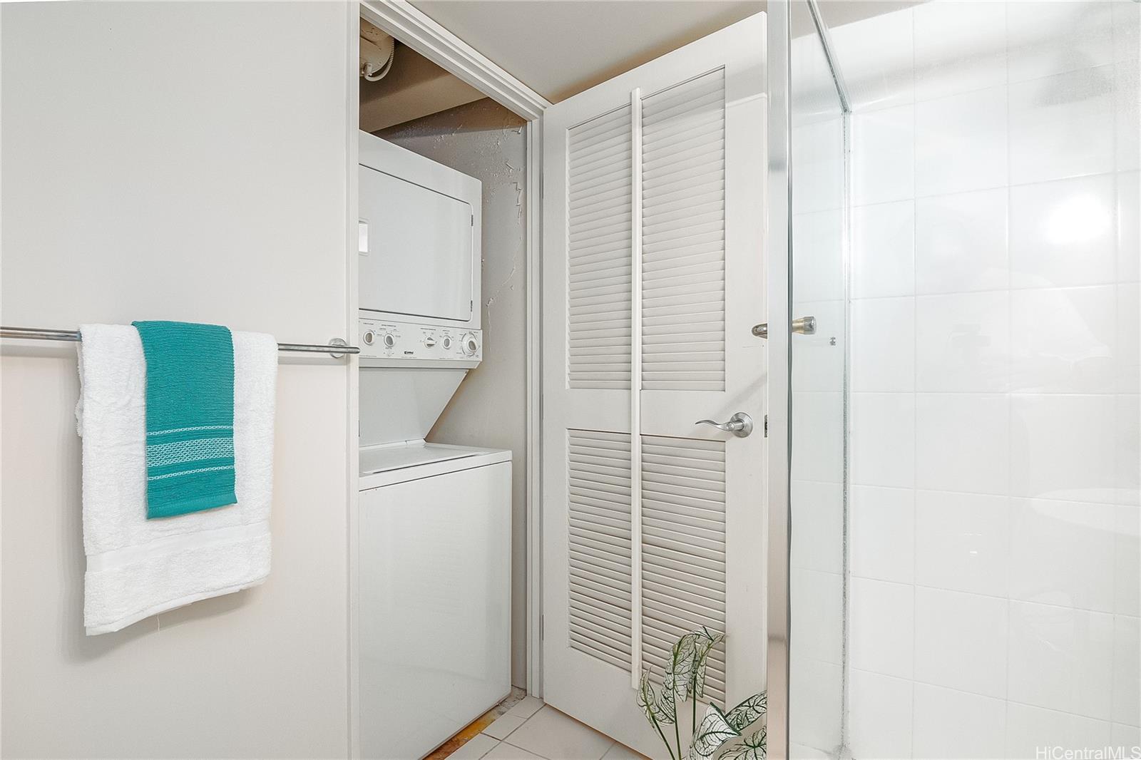 Moana Pacific condo # II2309, Honolulu, Hawaii - photo 16 of 24