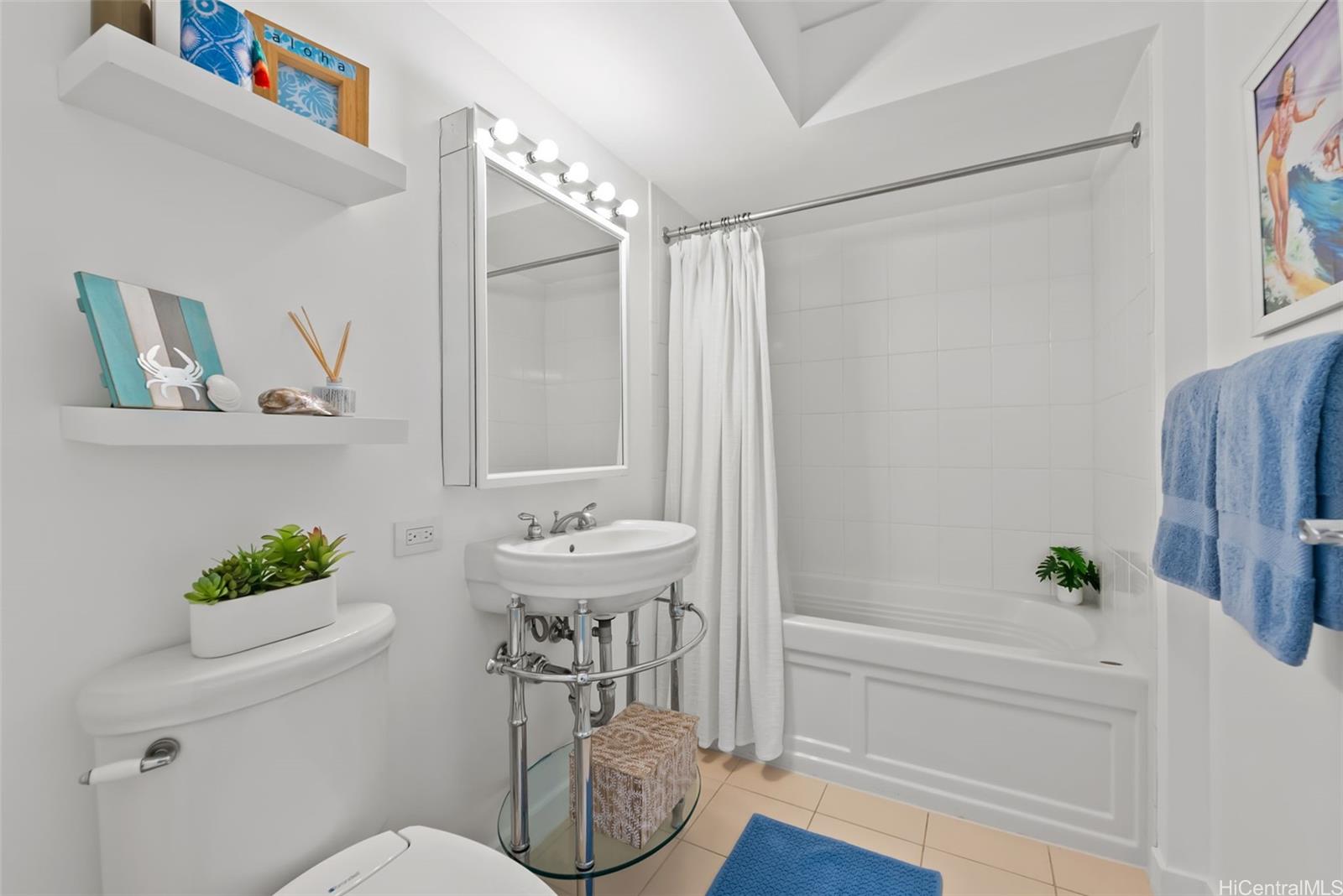 Moana Pacific condo # II2407, Honolulu, Hawaii - photo 19 of 25