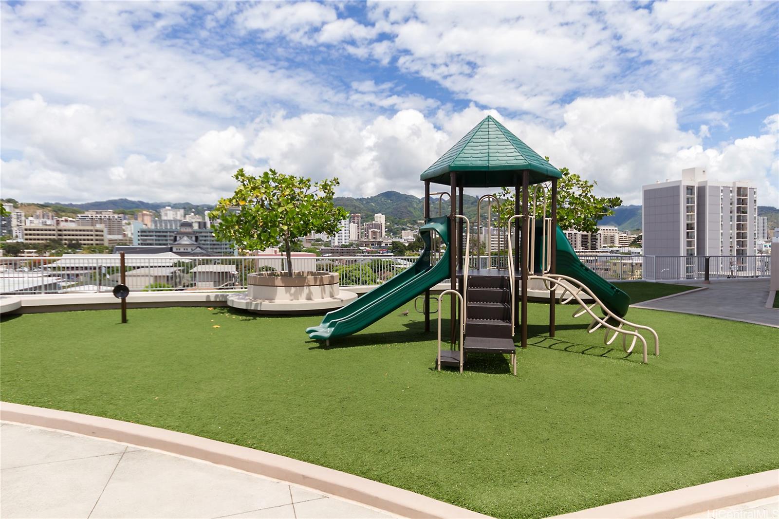 1296 Kapiolani Blvd Honolulu - Rental - photo 19 of 25