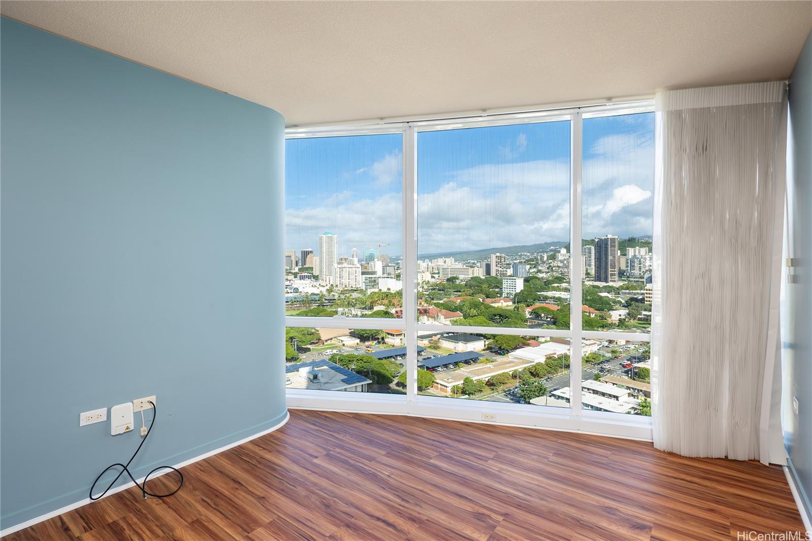 1296 Kapiolani Blvd Honolulu - Rental - photo 7 of 25