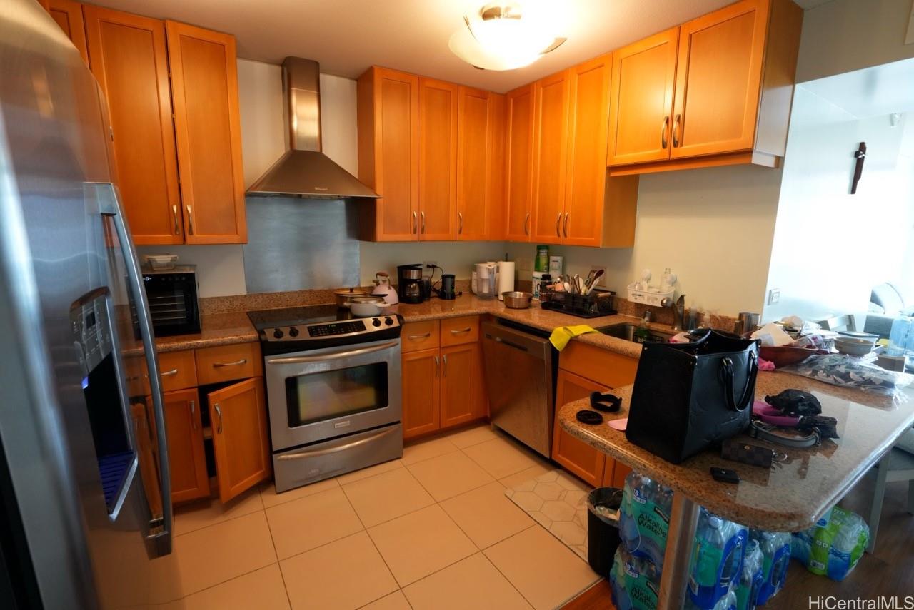 Moana Pacific condo # II3302, Honolulu, Hawaii - photo 4 of 9