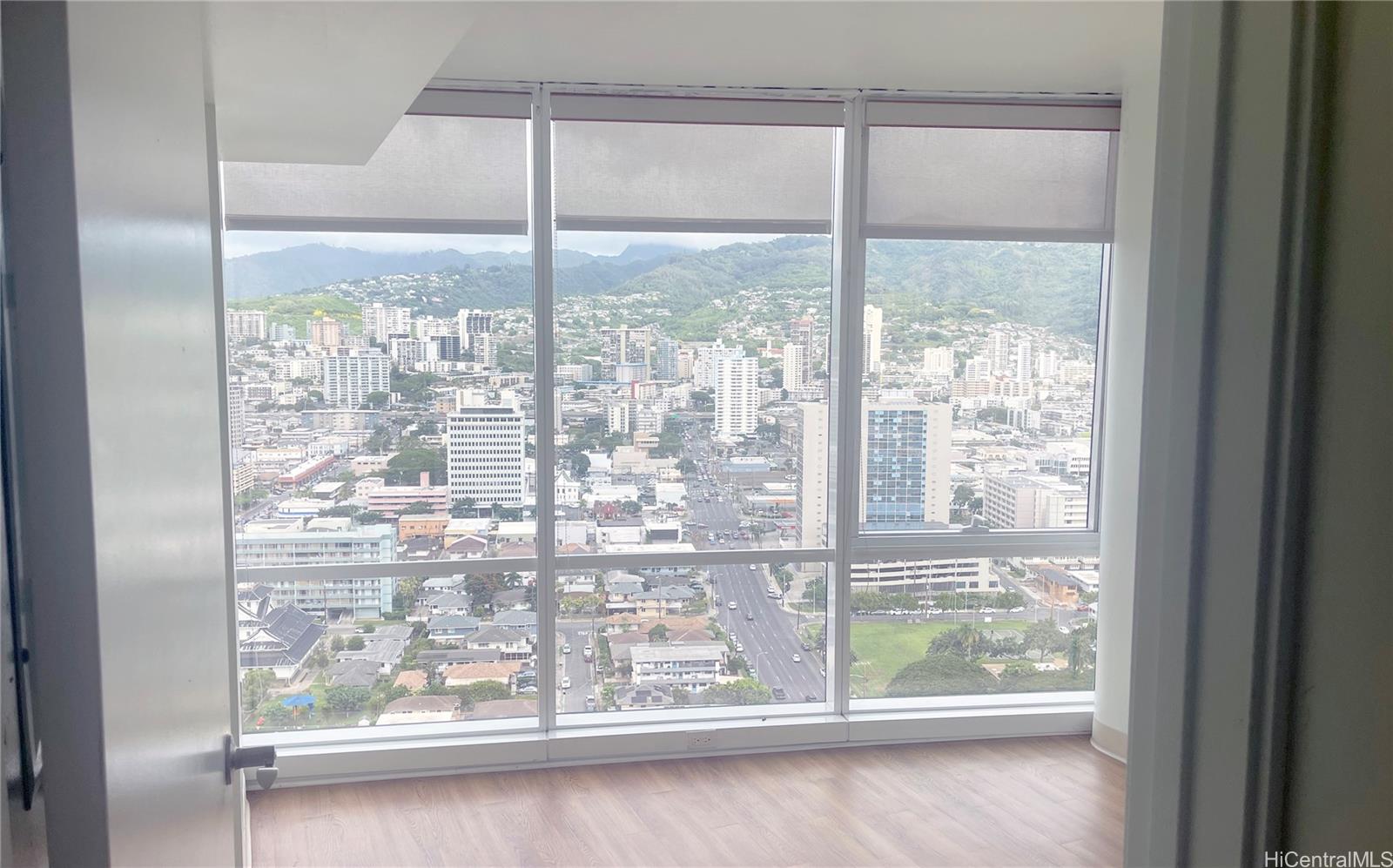 Moana Pacific condo # II3302, Honolulu, Hawaii - photo 4 of 16